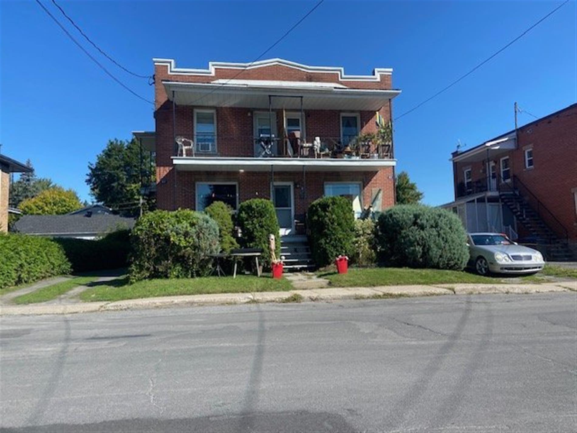 63-67 Rue St-Hubert — photo 1