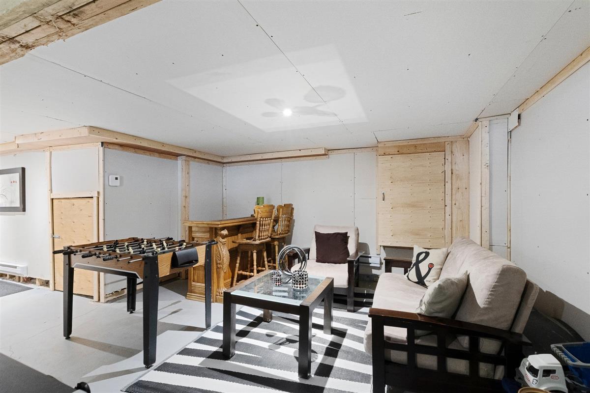 Vue 36 de la propriété réf. 12820780 – 1208 Ch. de Ste-Anne-des-Lacs J0R 1B0