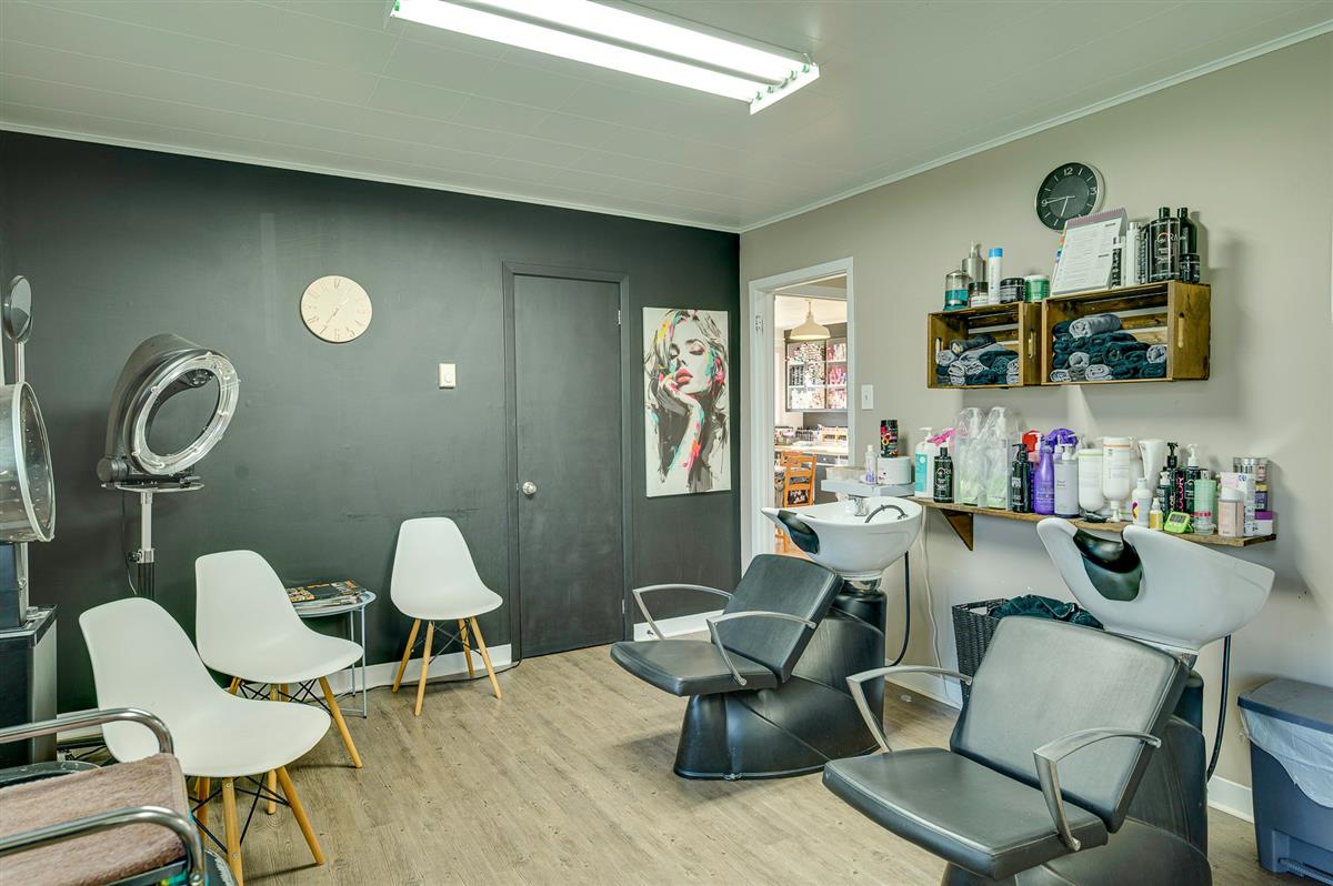 Photo 12