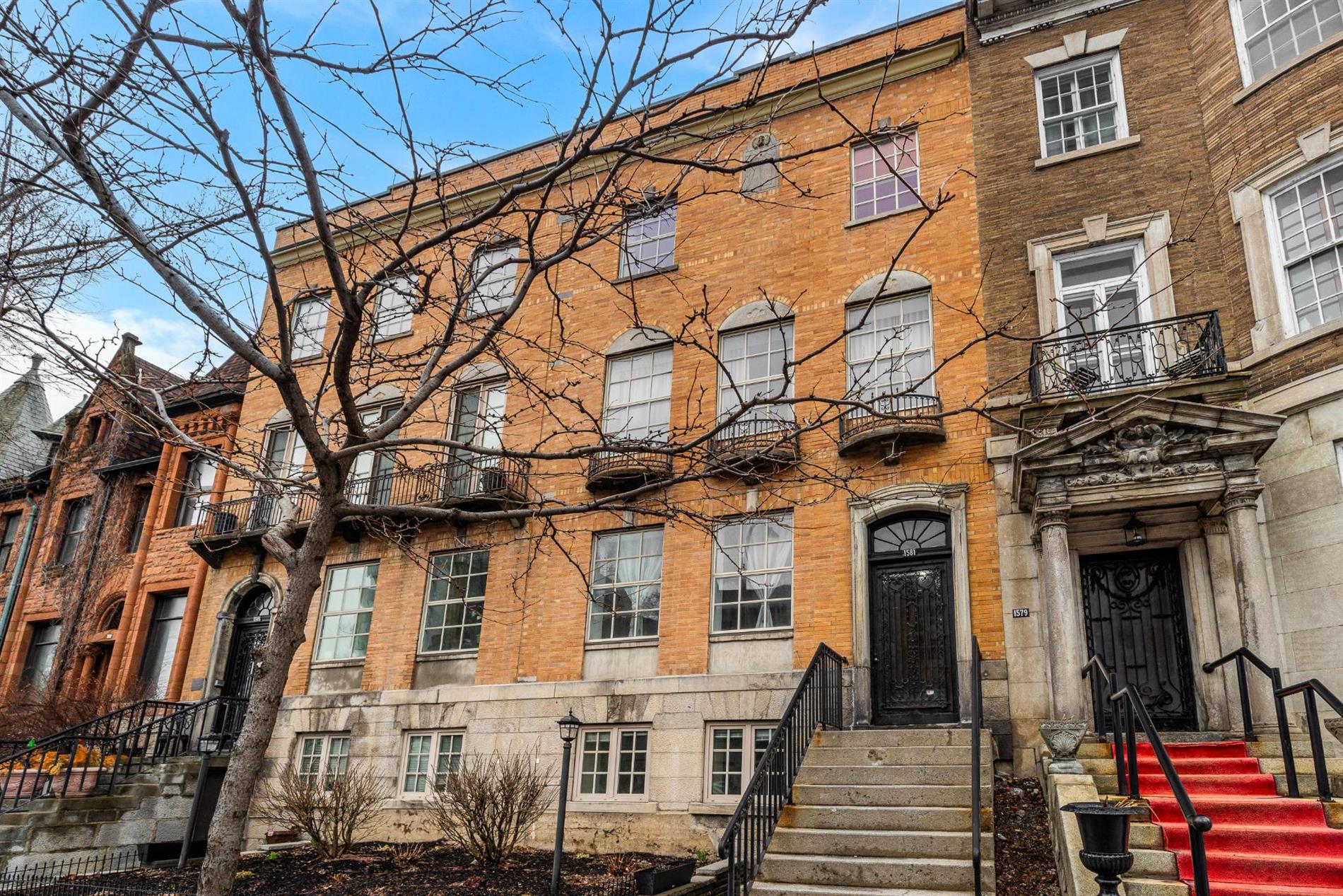 1581 Av. du Docteur-Penfield — photo 1