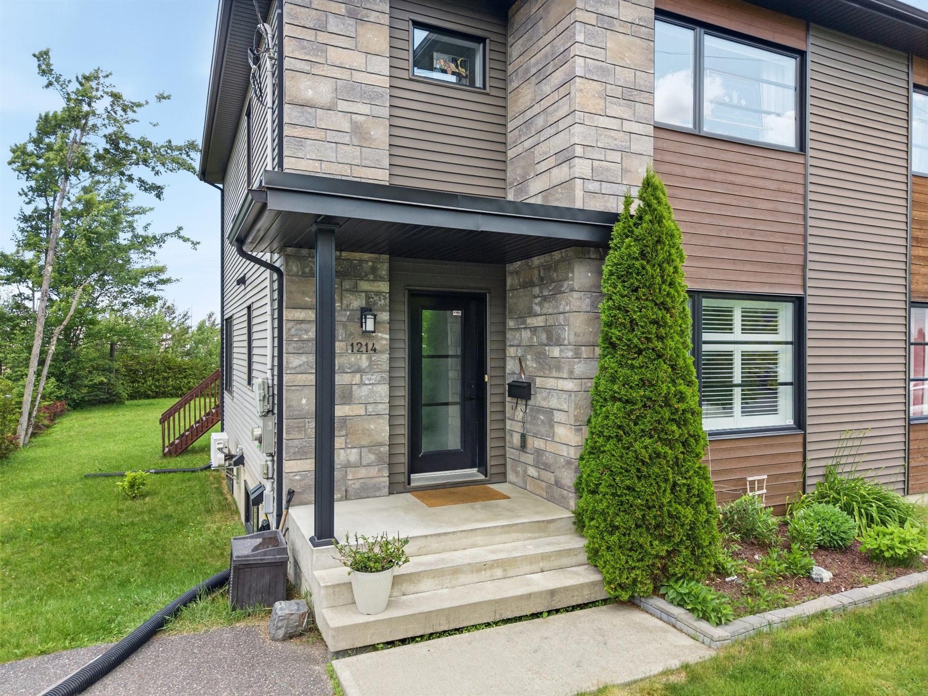 1214 Rue Laurentide — photo 3