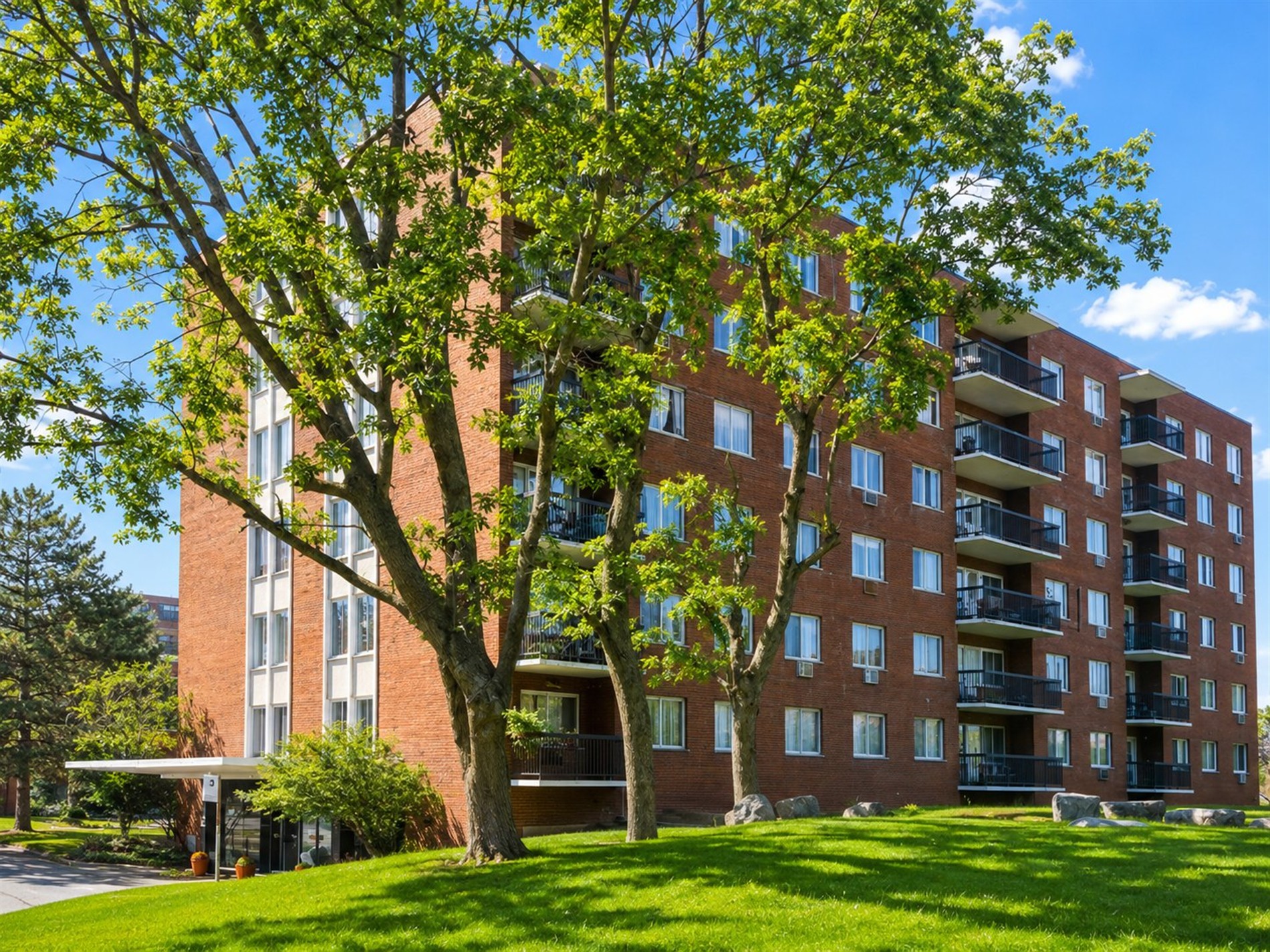 75 Av. Glengarry — photo 1