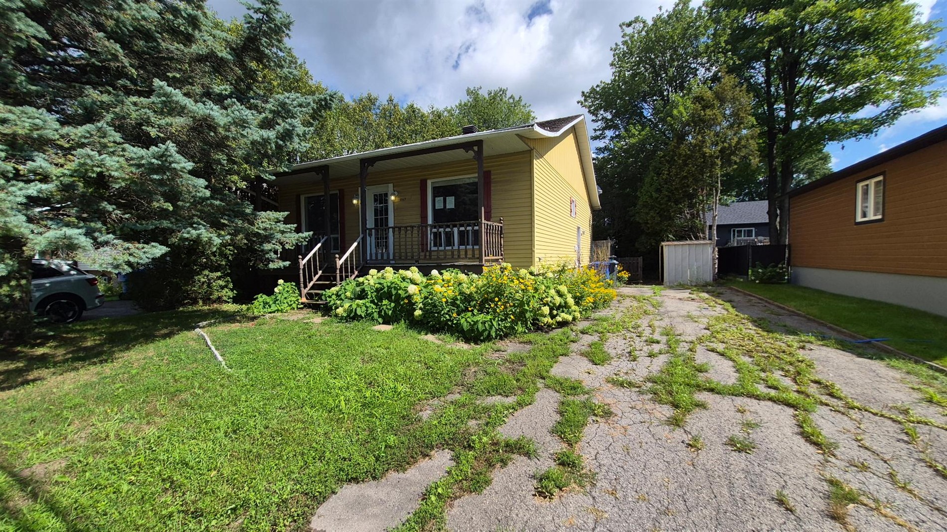 1167 20e Avenue — photo 2