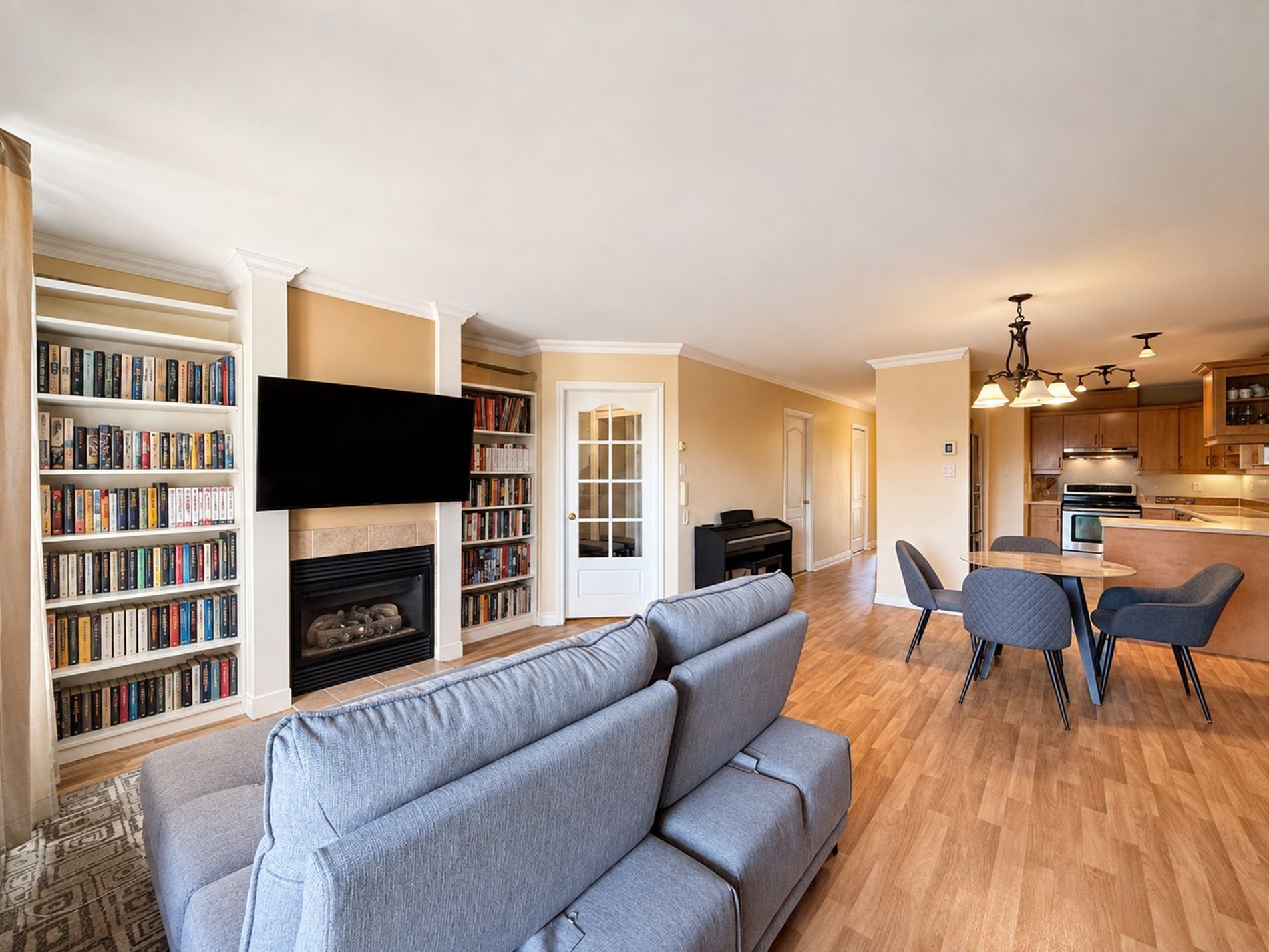 302-4485 Av. Colomb — photo 3