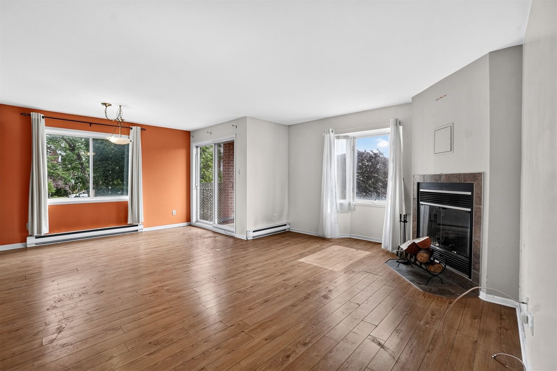 202-1070 Rue des Savoyards — photo 3
