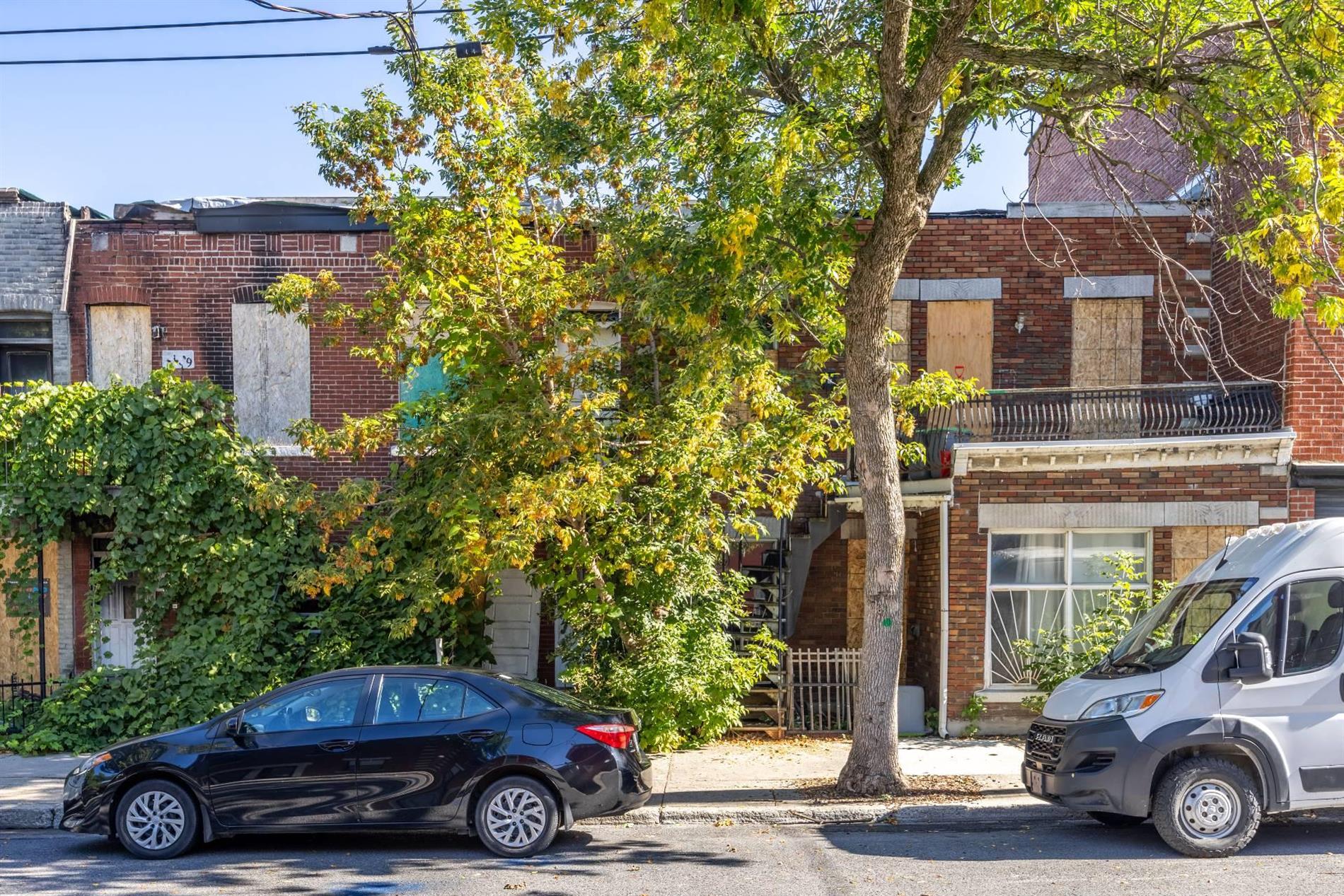 2027-2033 Rue Hogan — photo 2