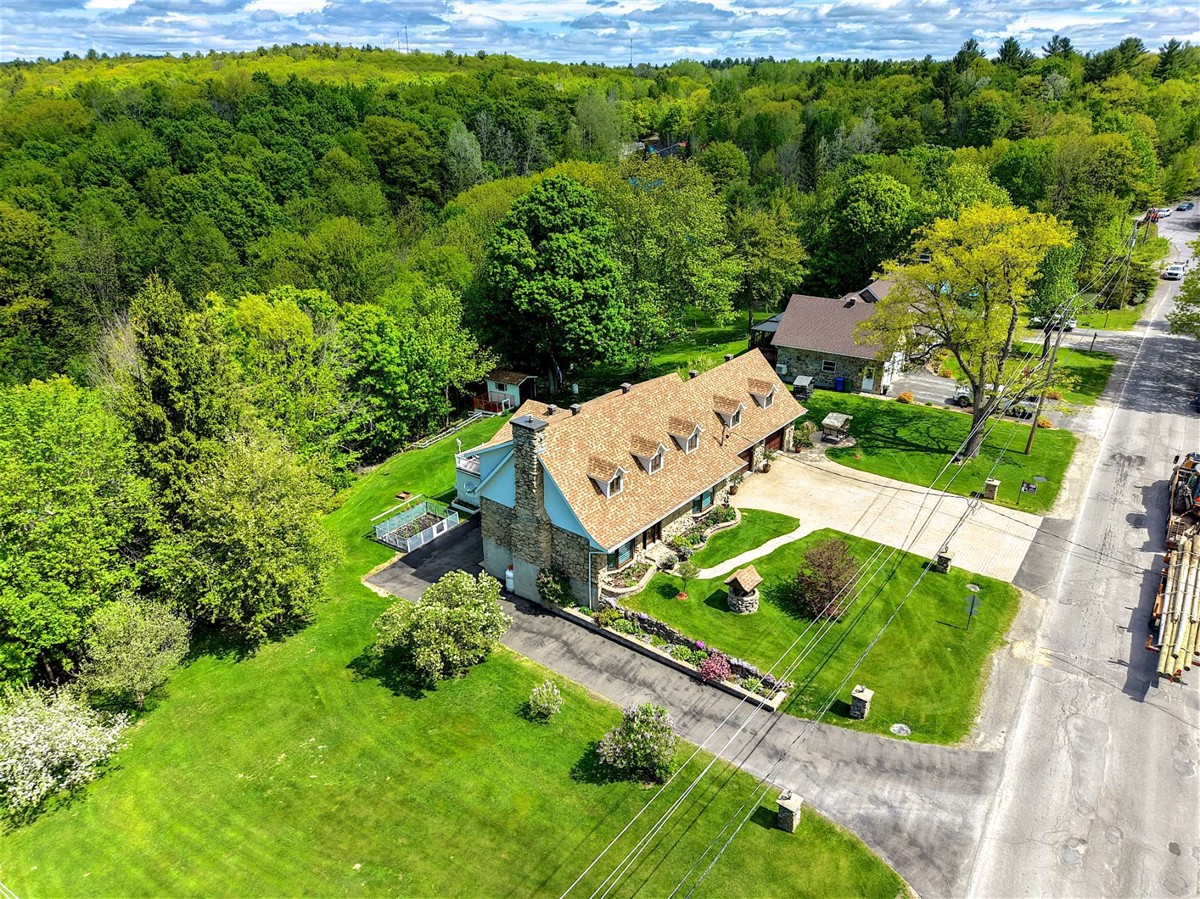 Maison à étages - 2084 Ch. de Val-des-Lacs, Sainte-Sophie