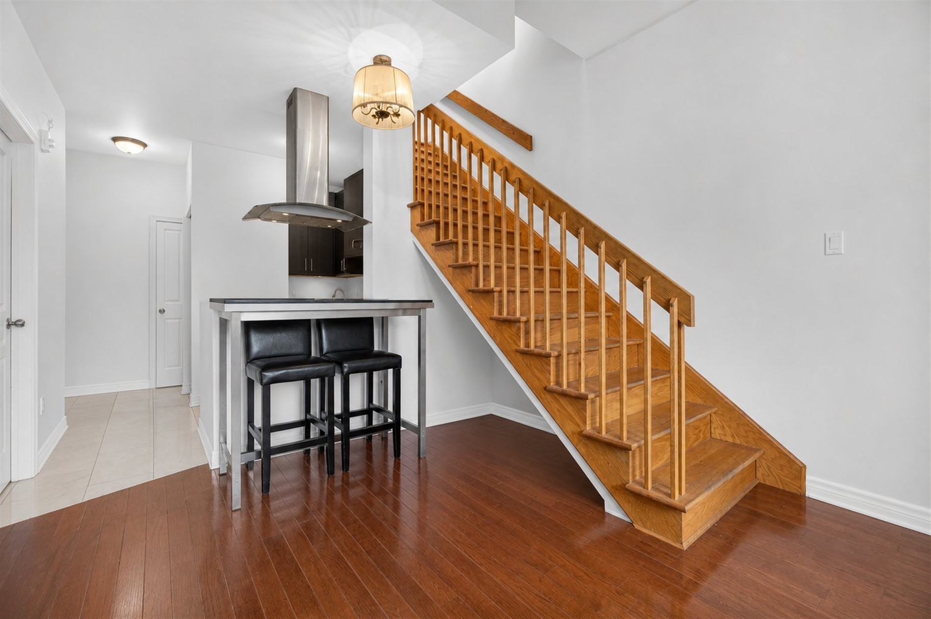 303-2023 Av. Papineau — photo 3