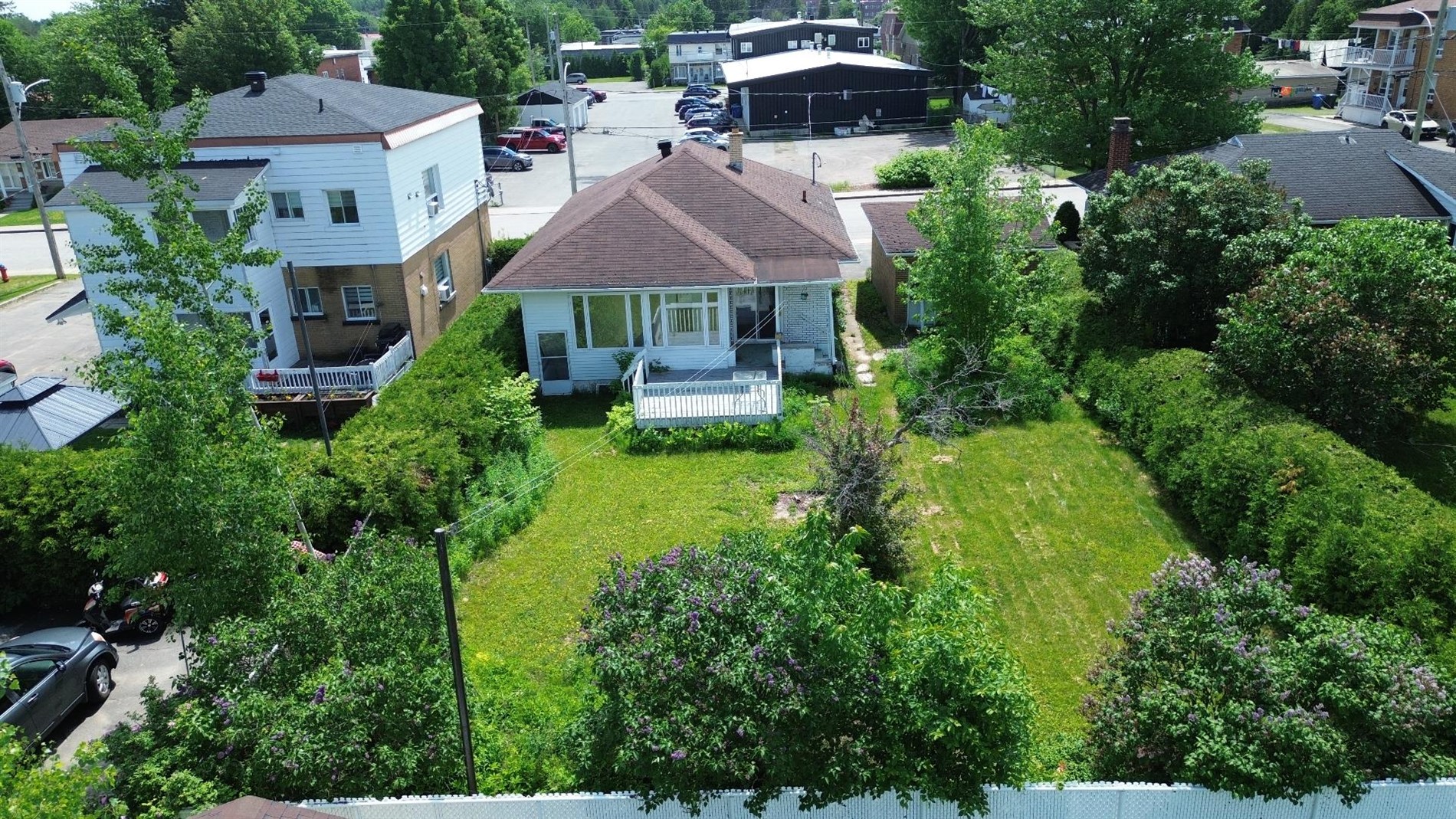 1530 7e Avenue — photo 2