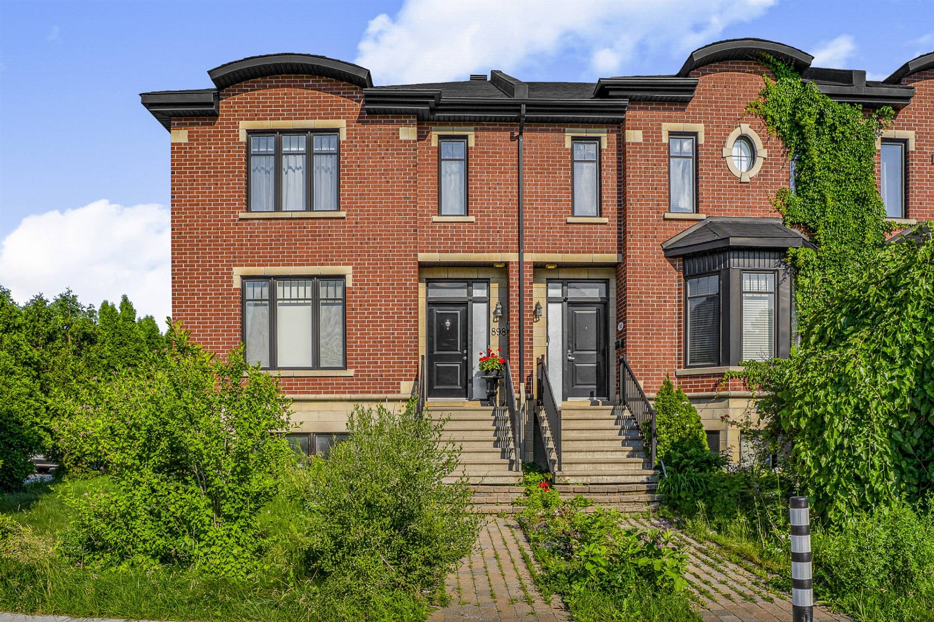 898 Rue Jules-Poitras — photo 2