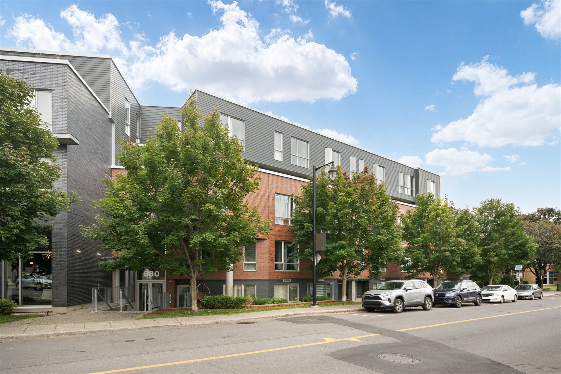 105-680 Ch. du Bord-du-Lac-Lakeshore — photo 1