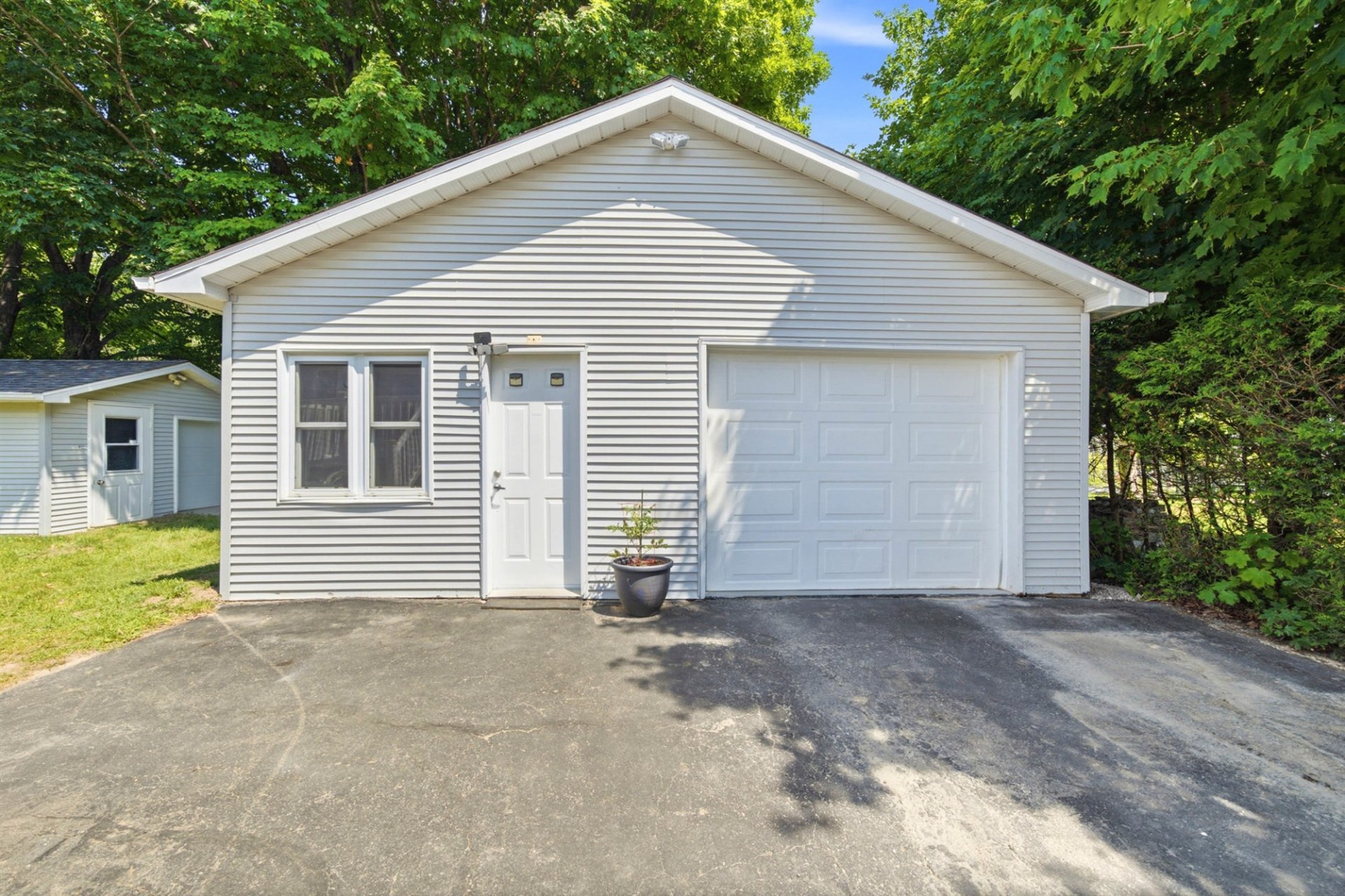 2851 Rue Parrot — photo 3