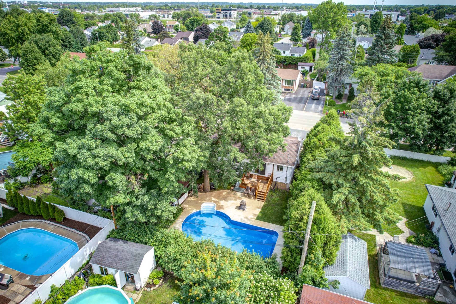 835 Boul. de Châteauneuf — photo 2