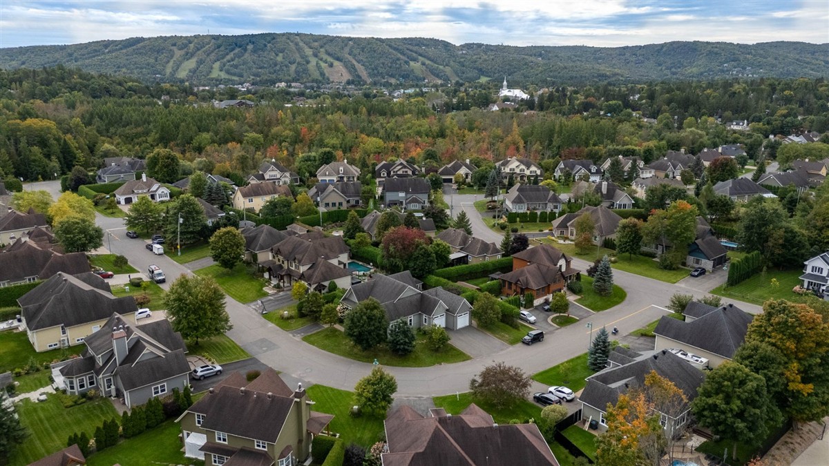 Bungalow - 8 Av. des Faucons, Saint-Sauveur