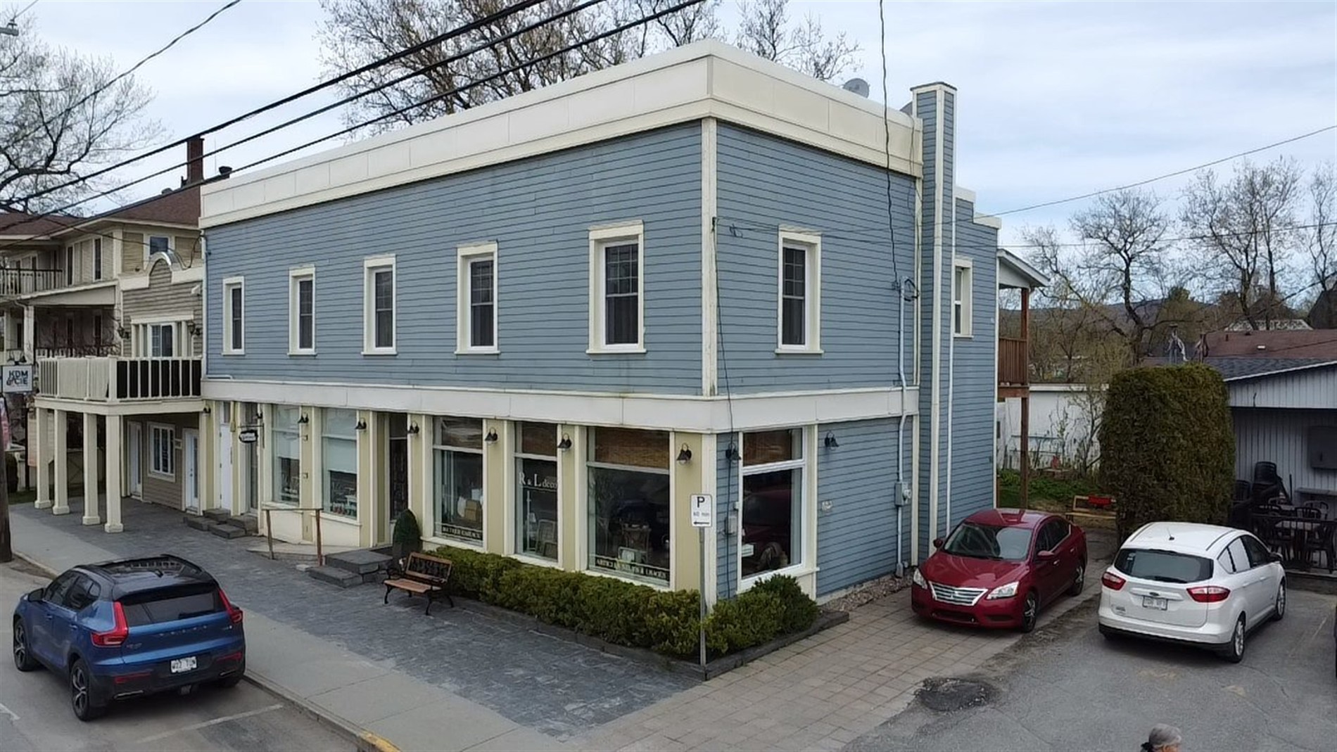 1099-1105 Rue Main — photo 1