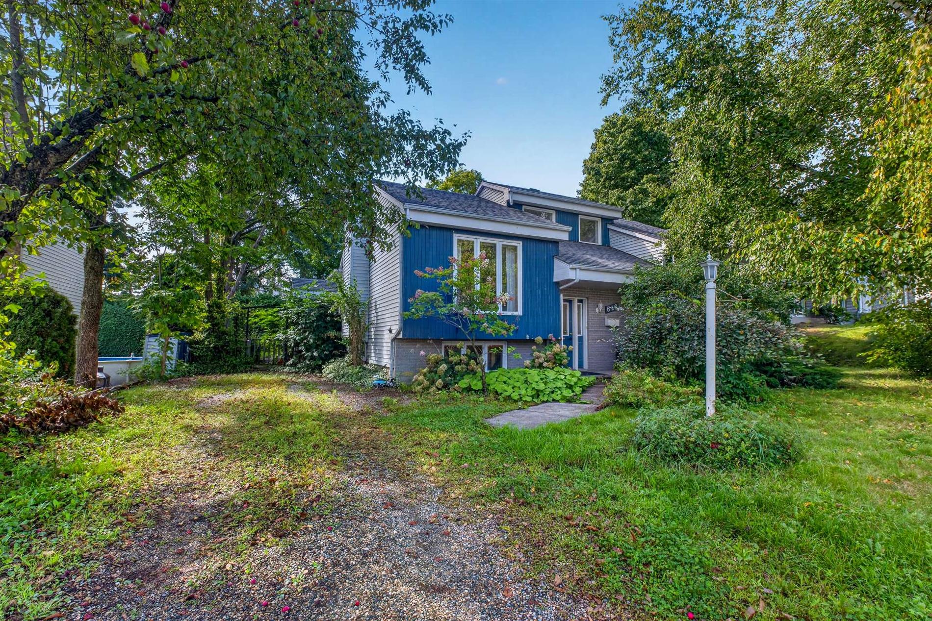 810 Rue Fortier S. — photo 1