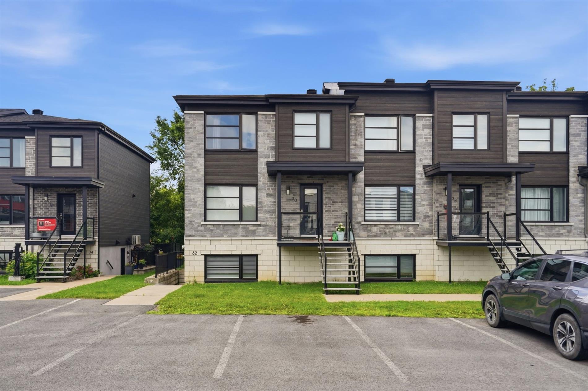 32 Rue Lussier — photo 1