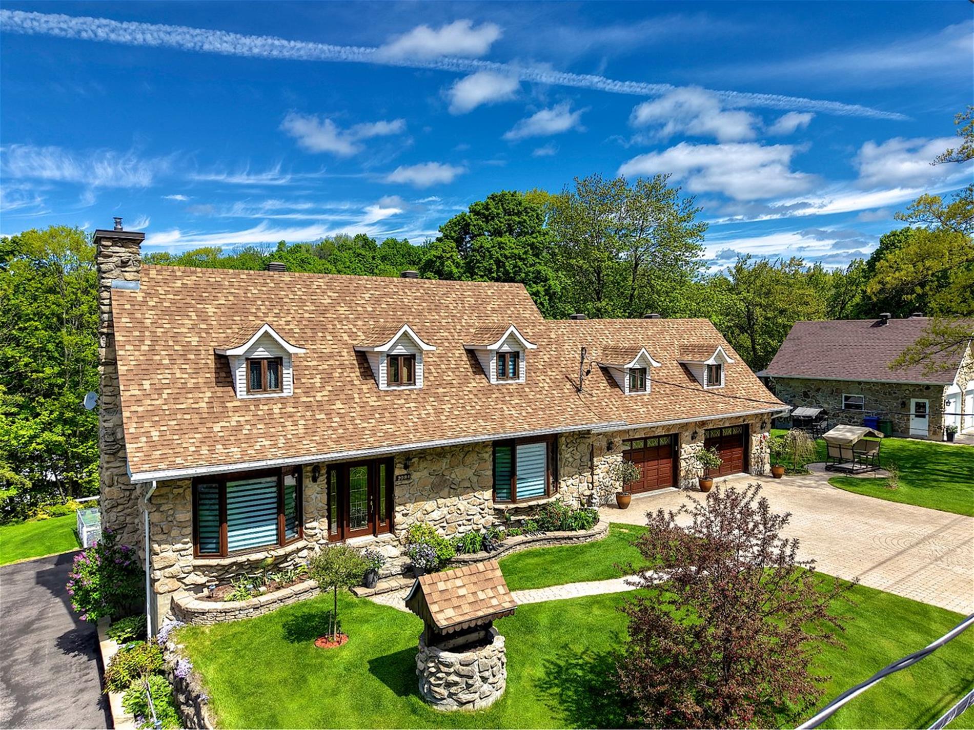 2084 Ch. de Val-des-Lacs — photo 1