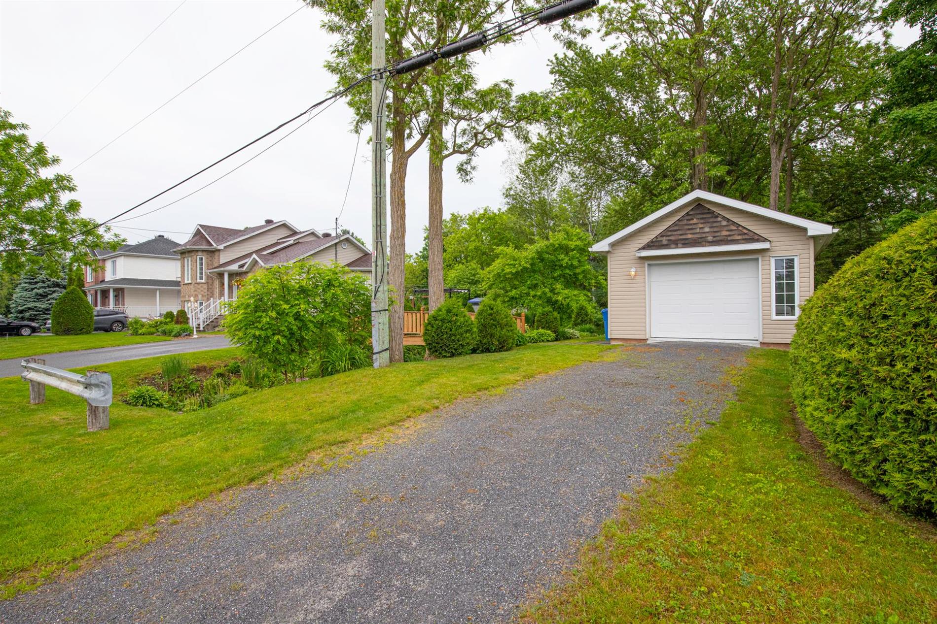 31 Rue St-Joseph — photo 3