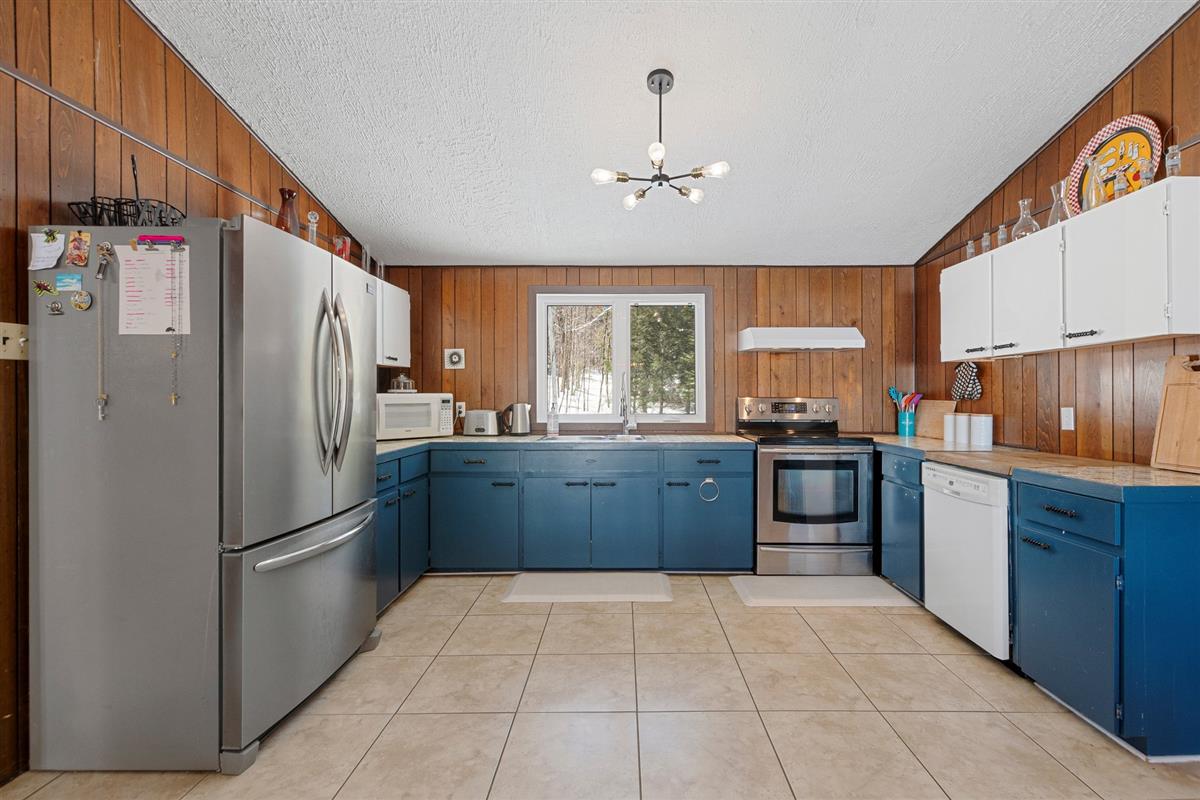 Vue 17 de la propriété réf. 12820780 – 1208 Ch. de Ste-Anne-des-Lacs J0R 1B0