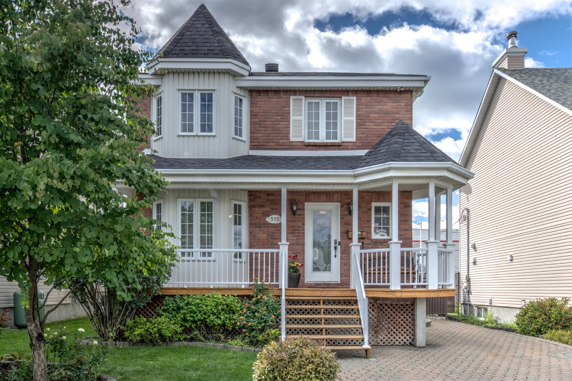 533 Av. Marc-Aurèle-Fortin — photo 1