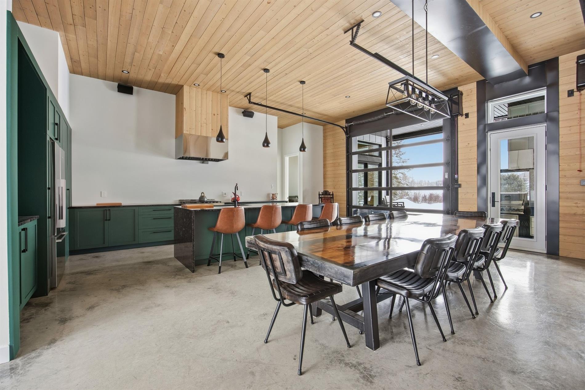 141 311e Avenue — photo 3