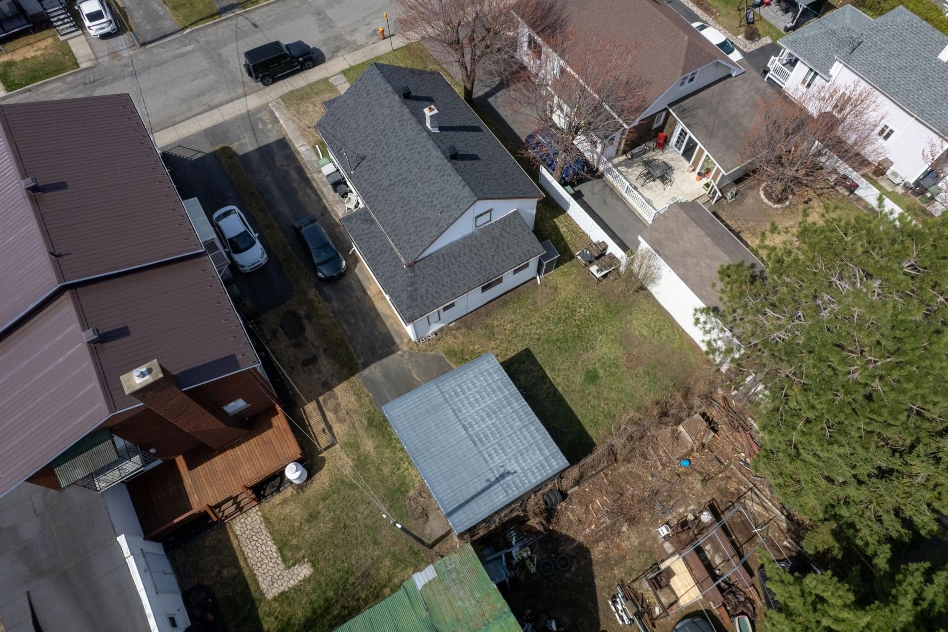 135 9e Avenue — photo 3