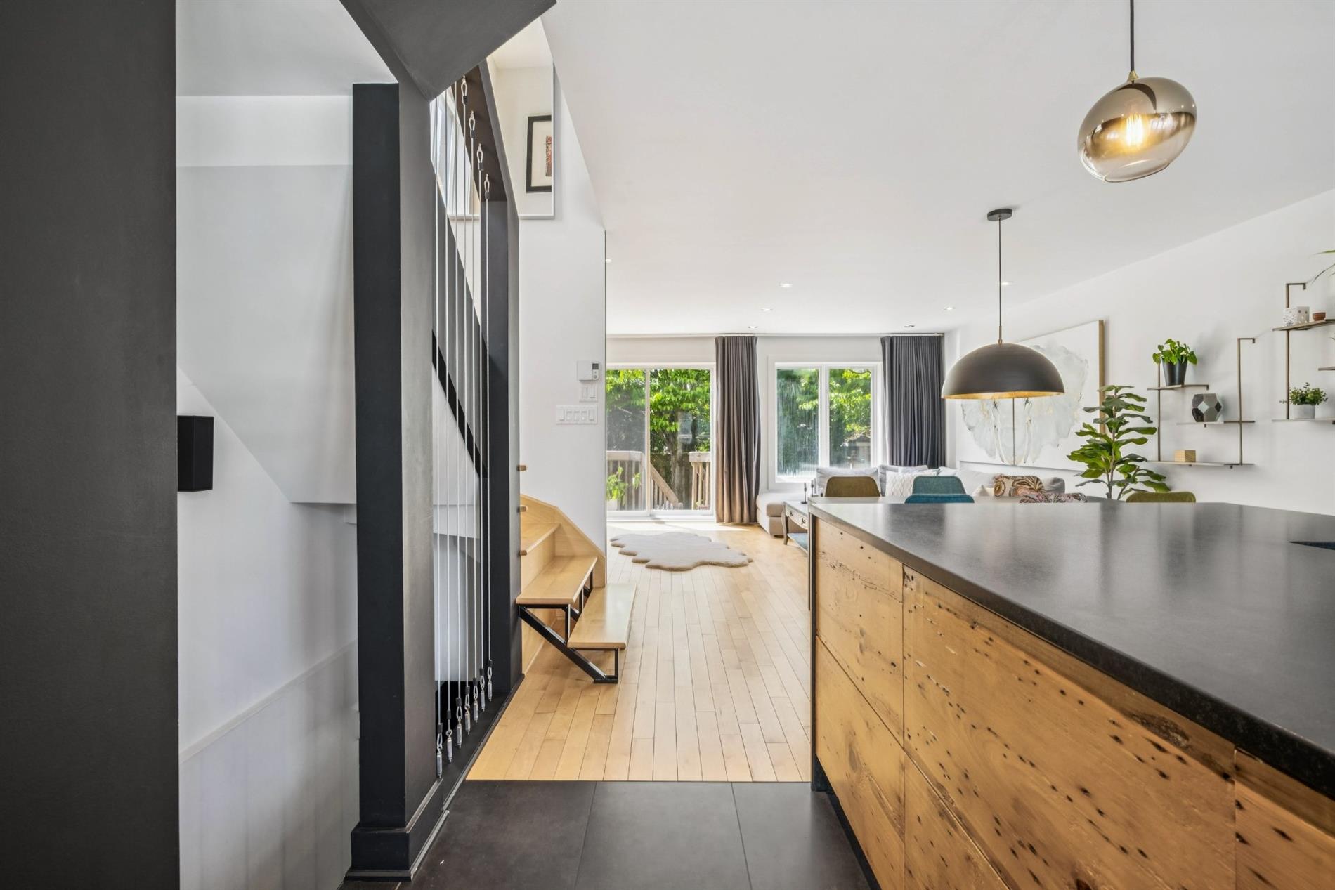 3337 Rue Dalbé-Viau — photo 2