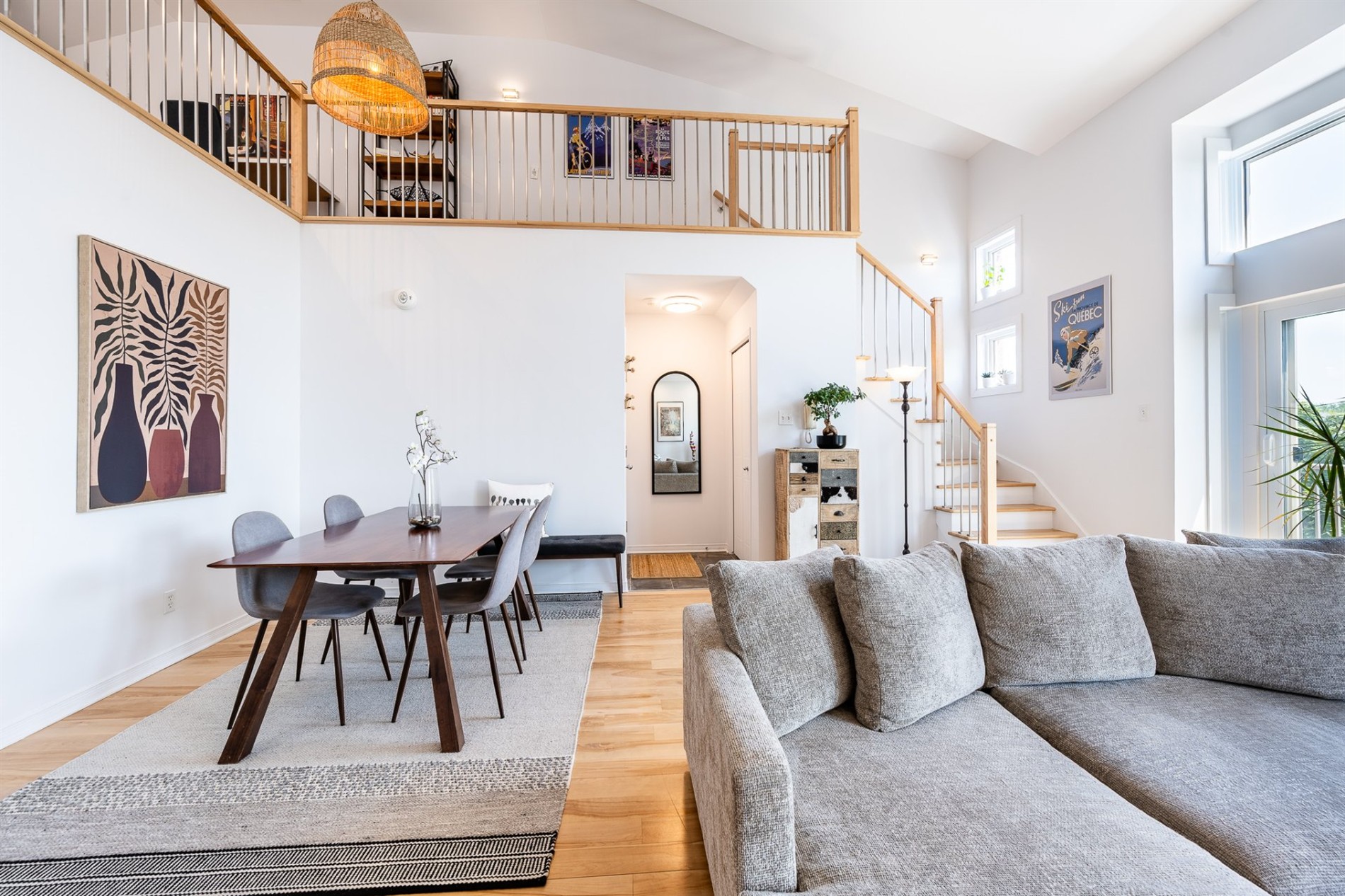 3235 Av. du Mont-Royal E. — photo 1
