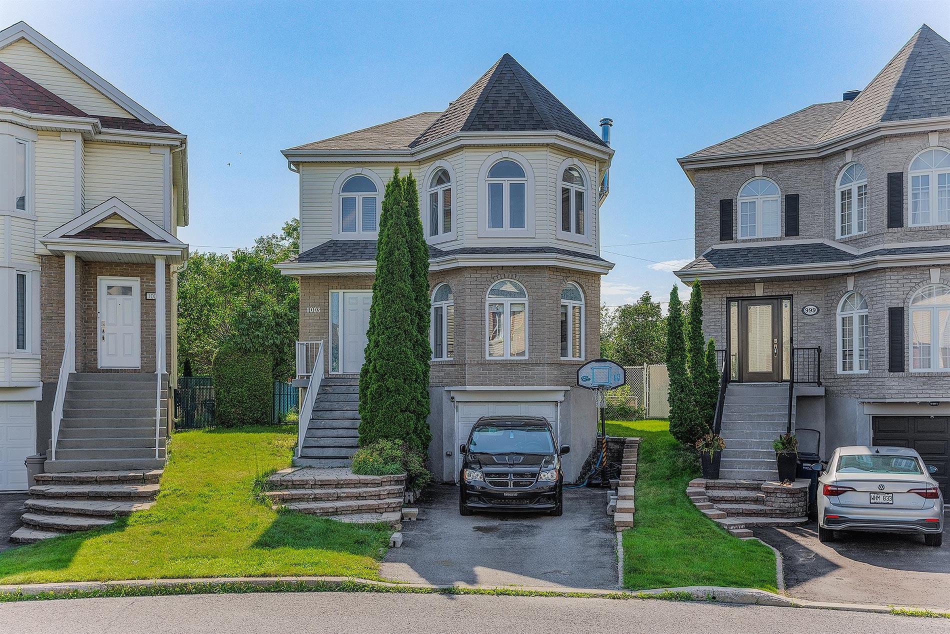 1003 Rue des Azalées — photo 1