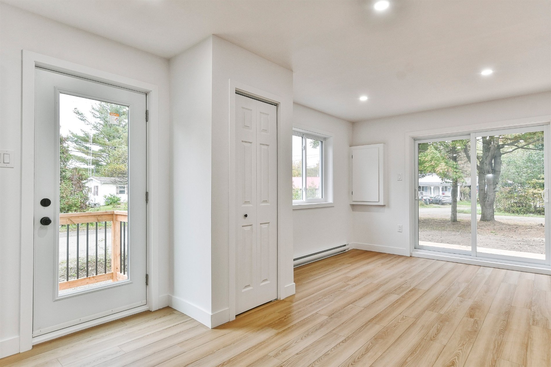310 Rue Serge — photo 3
