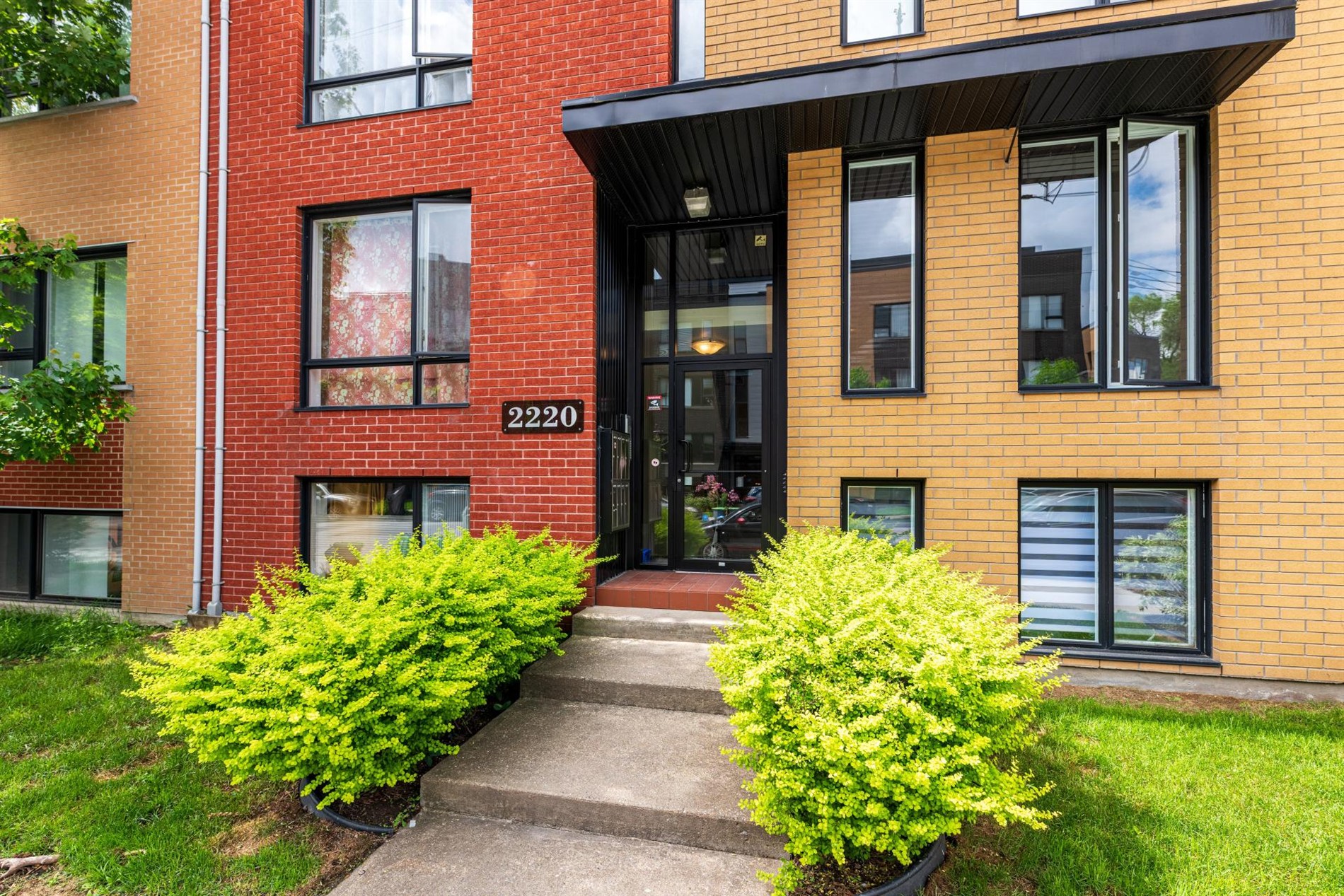 2220 Rue Lespérance — photo 1
