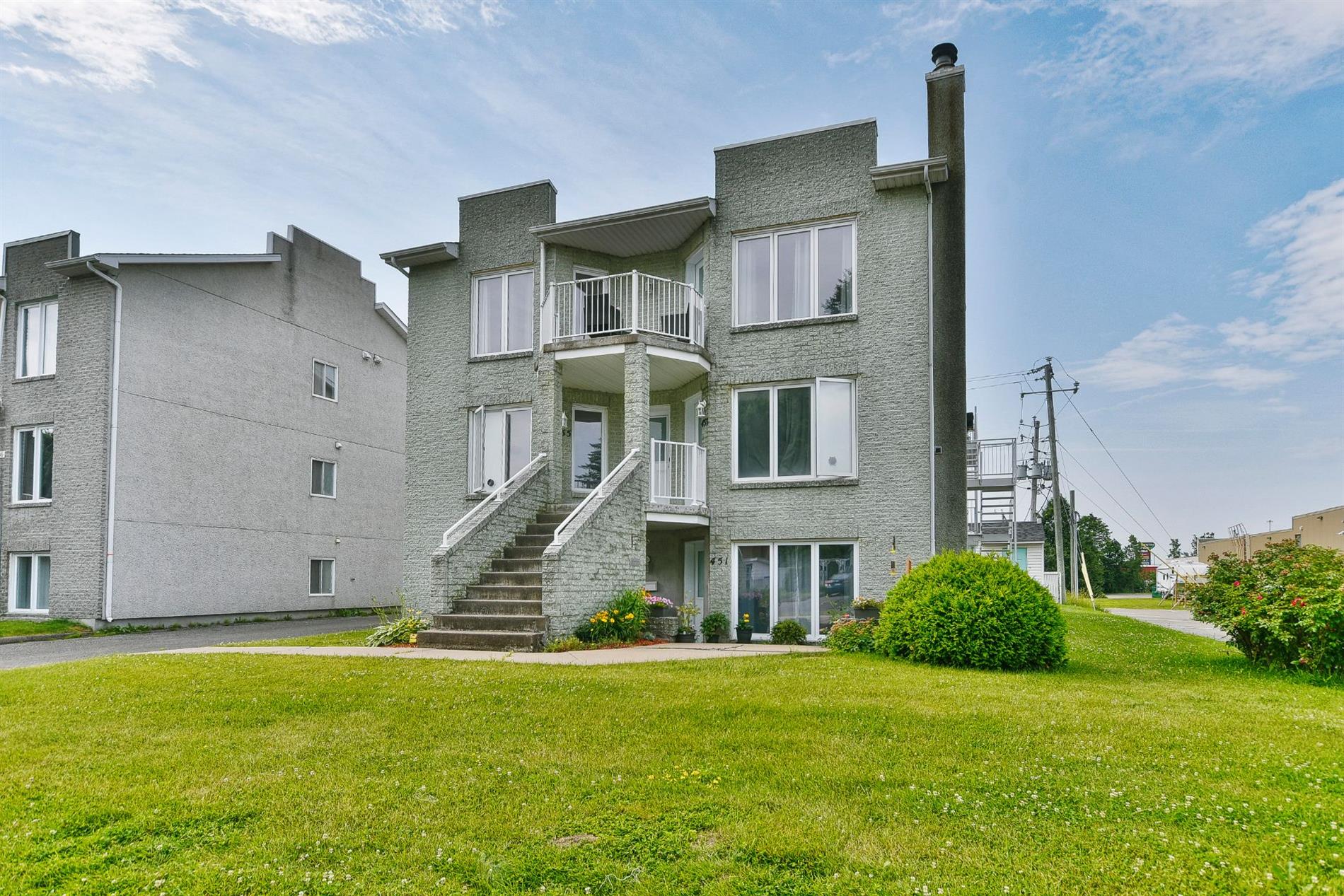 451-455 Rue de Ste-Marcelle — photo 1