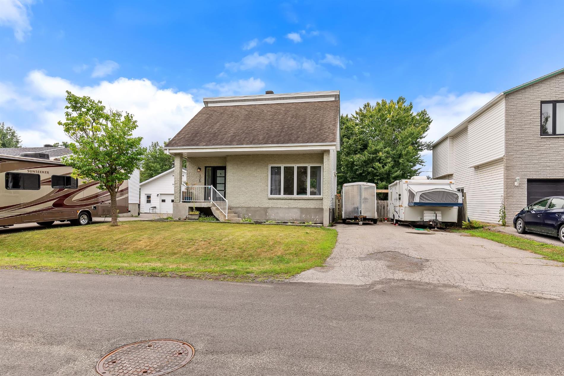 325 Rue Fernand-Seguin — photo 1