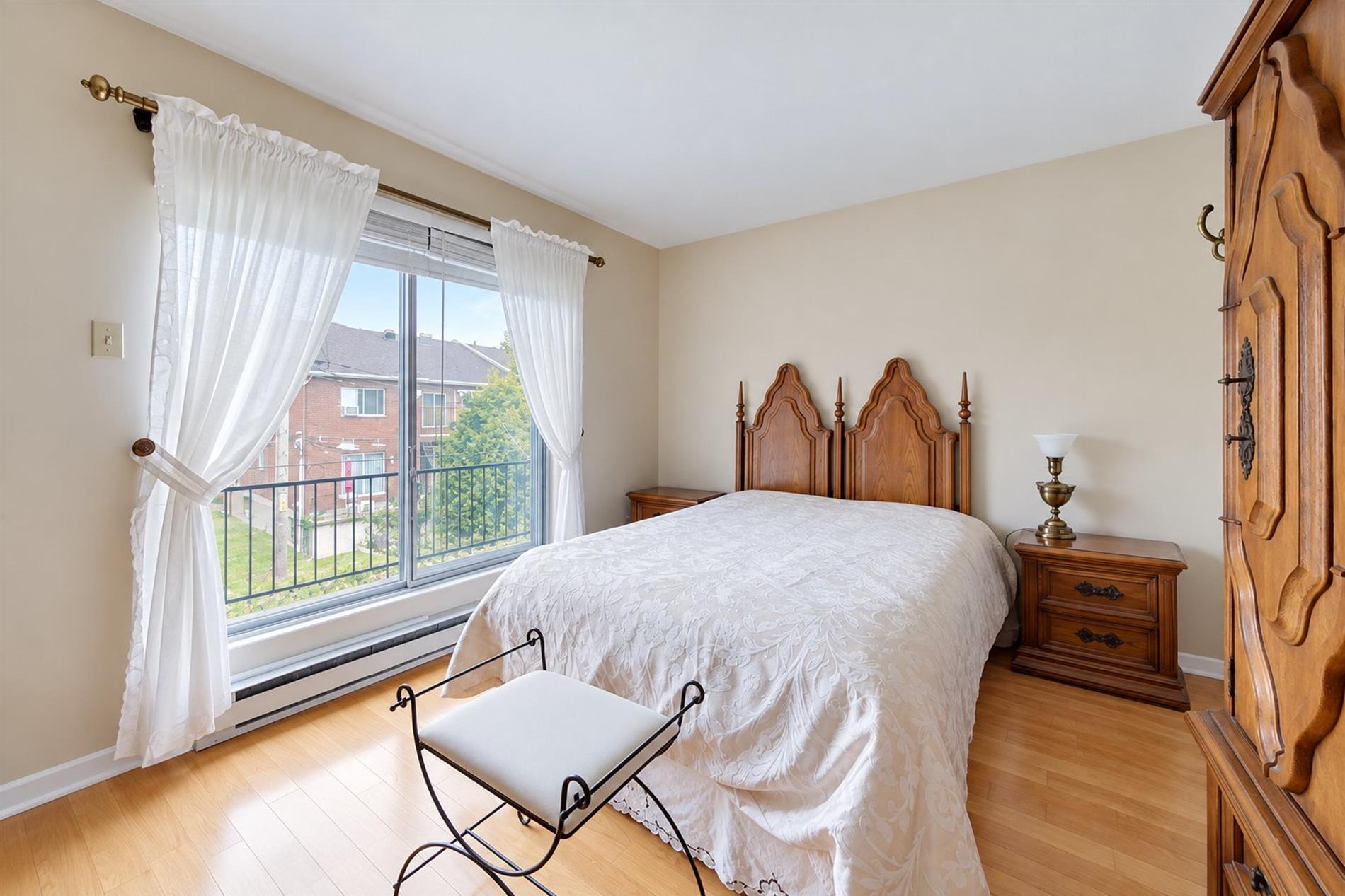 8411-8419 Rue Oscar-Roland — photo 2