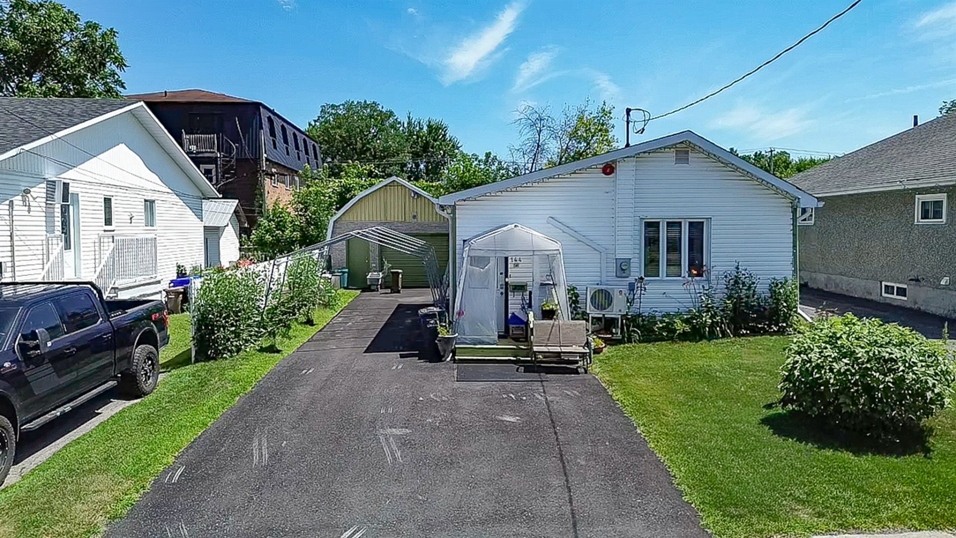 144 Rue Baribeau — photo 1