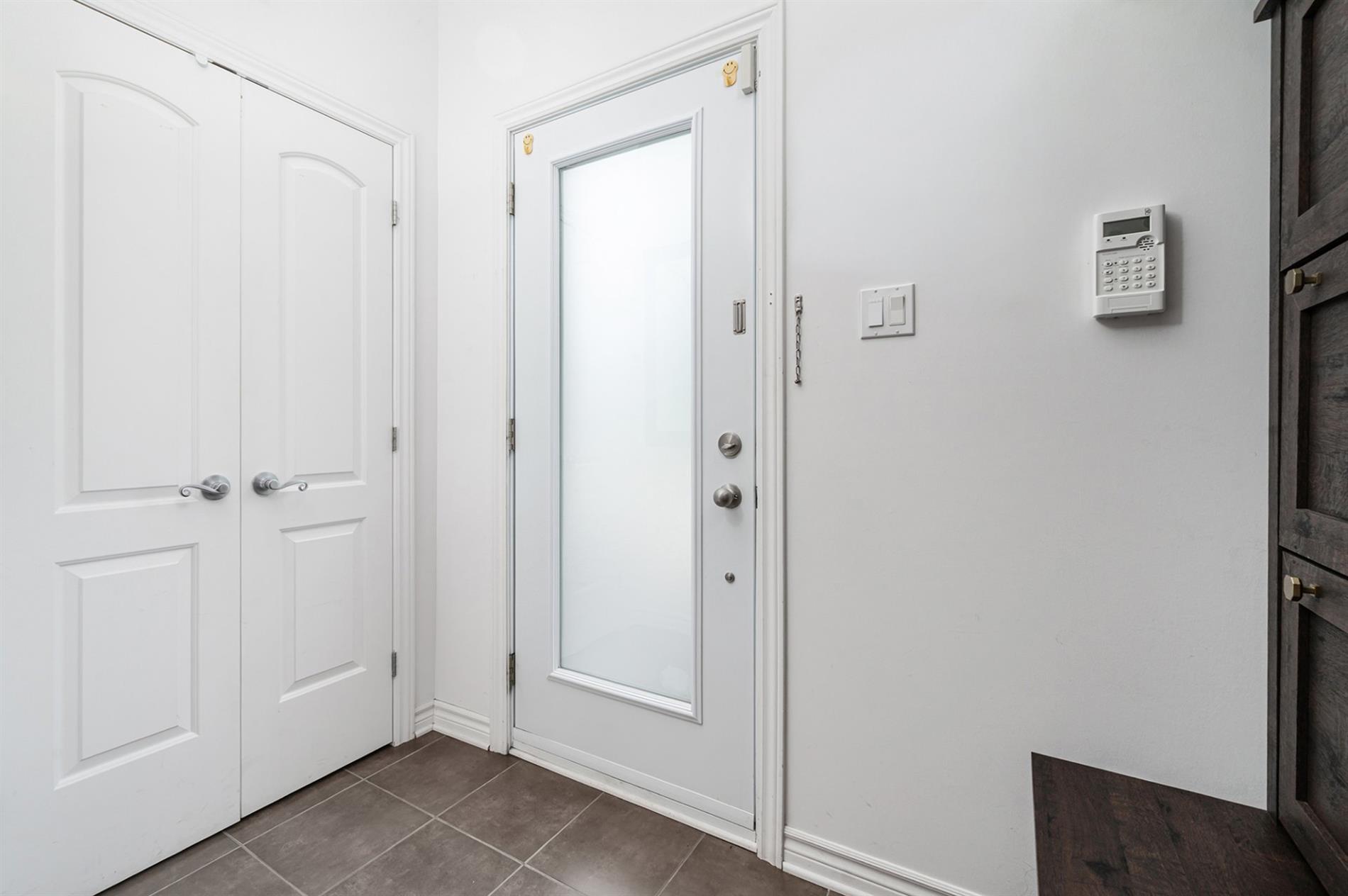 6855Z Rue Beaumarchais — photo 2