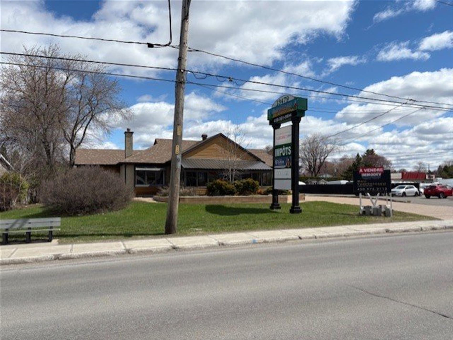 13479 Boul. du Curé-Labelle — photo 2