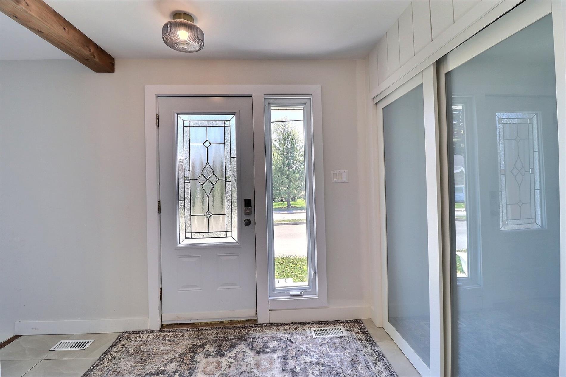 276 Rue Monseigneur-Latulipe O. — photo 2