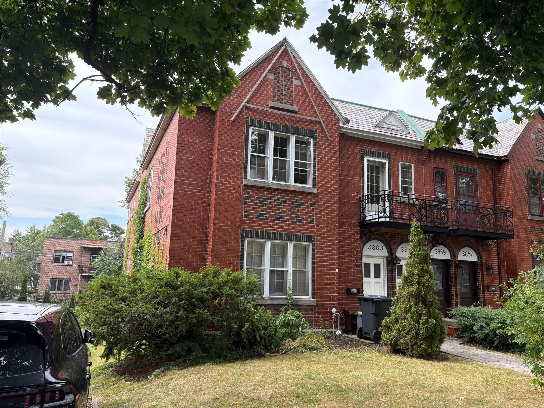 3861-3863 Av. Van Horne — photo 1