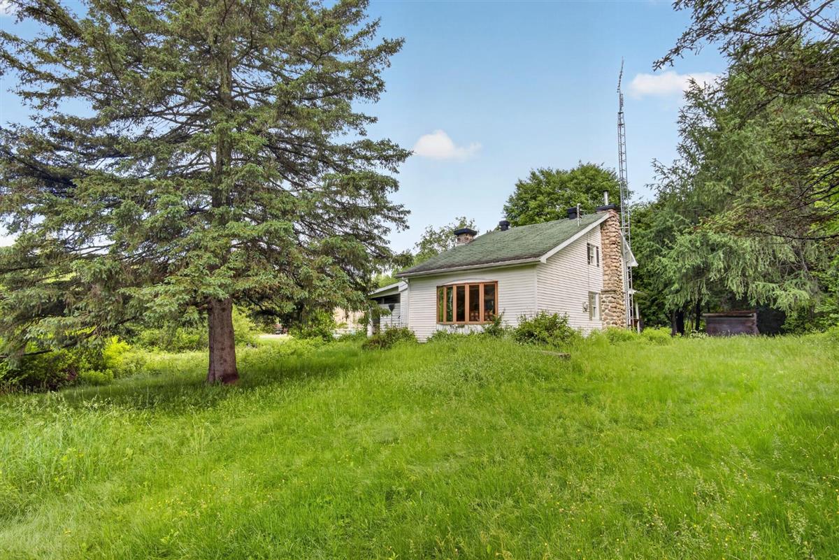 Vue 3 de la propriété réf. 23191305 – 903 Ch. du Lac-Renaud J8B 2T5