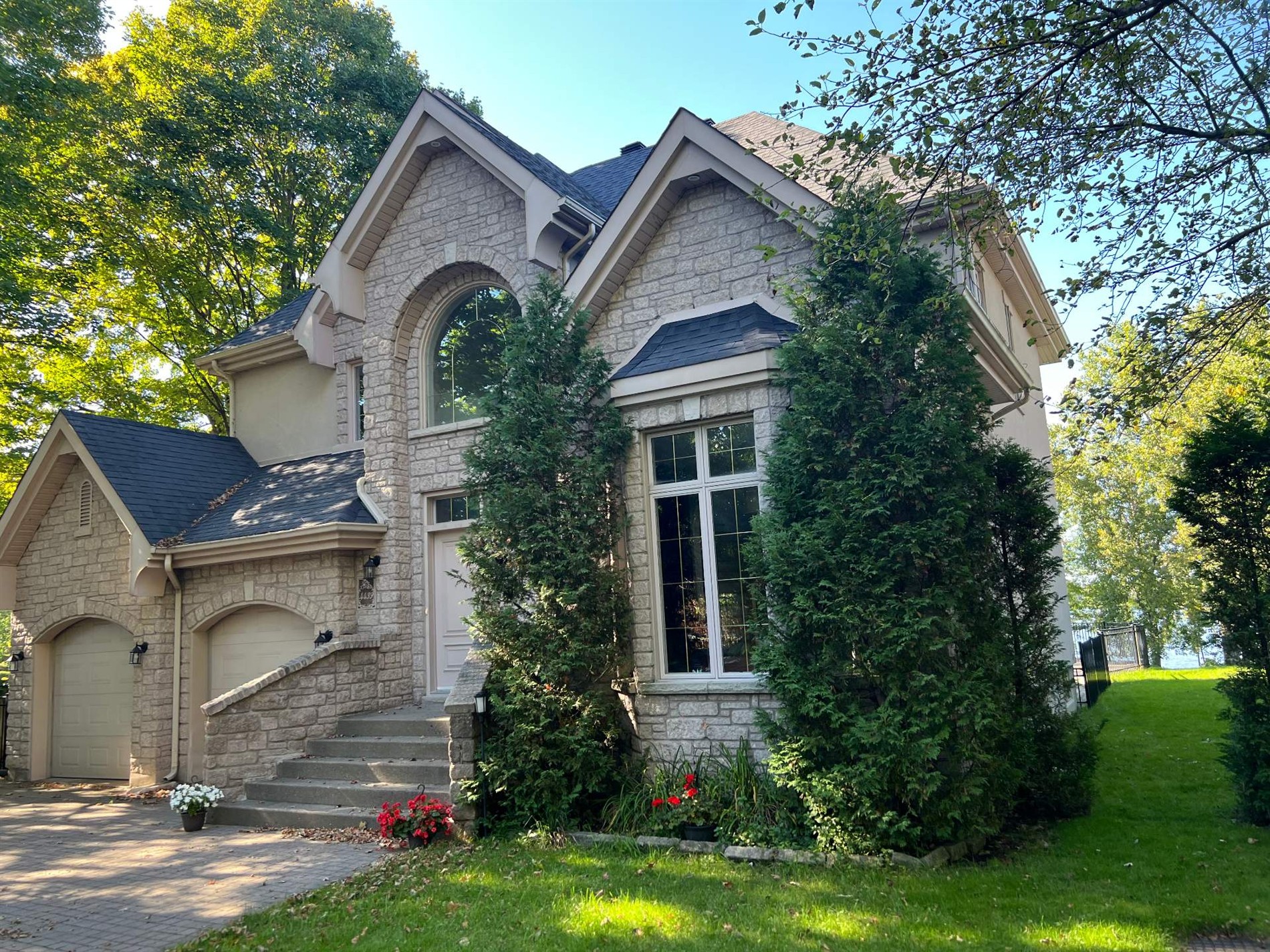 4439 Boul. Ste-Rose — photo 2