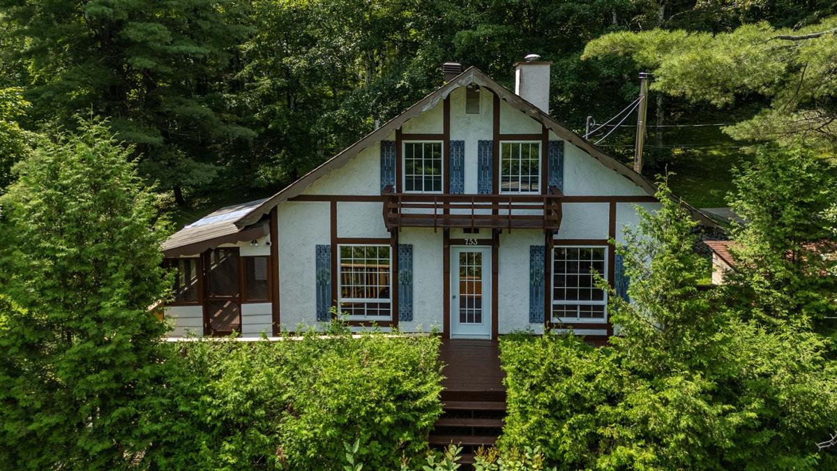 Maison à un étage et demi - 753 Mtée Ste-Thérèse, Prévost
