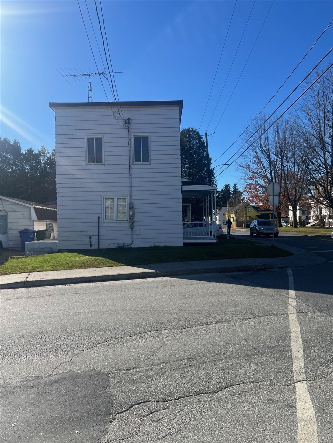 98 Rue St-Pierre — photo 3