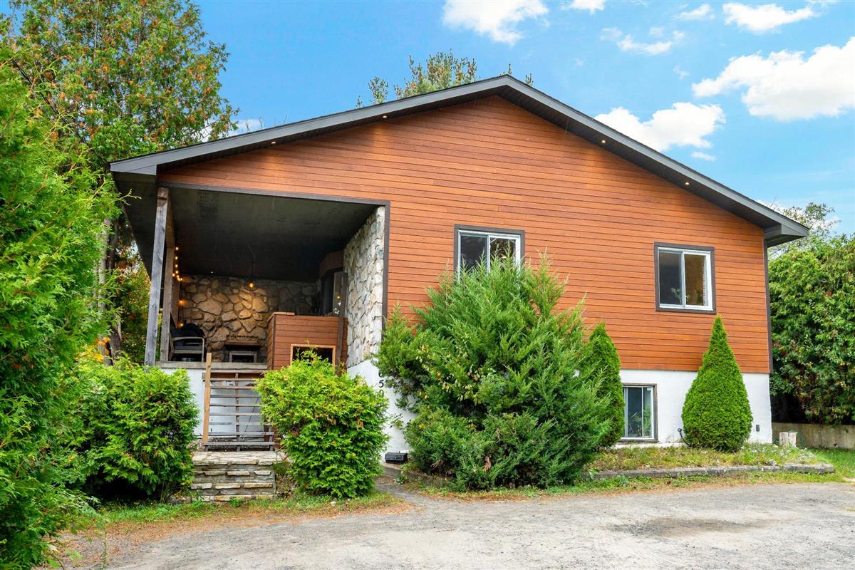 Triplex Sainte-Agathe-des-Monts