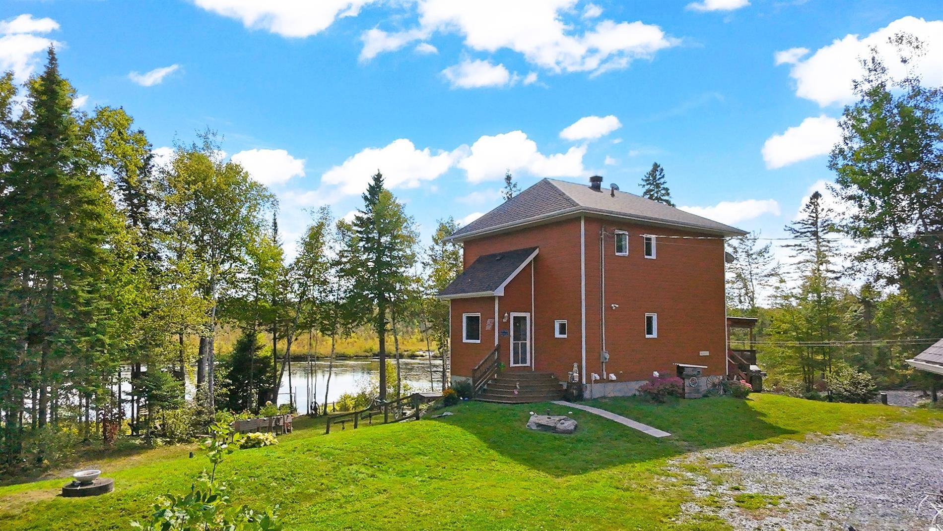 100 Ch. du Lac-Dumas — photo 1