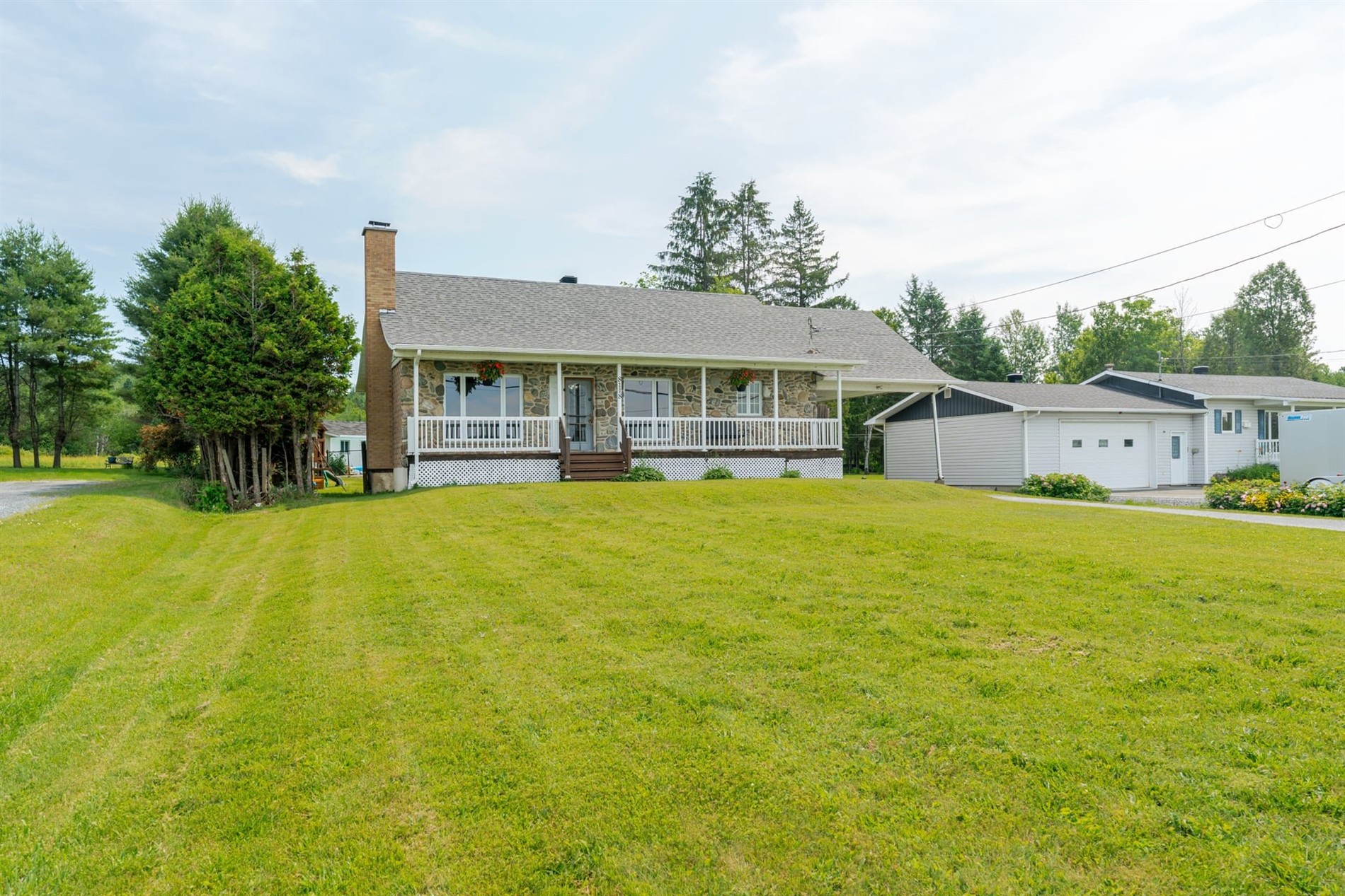8118 Route 112 — photo 3