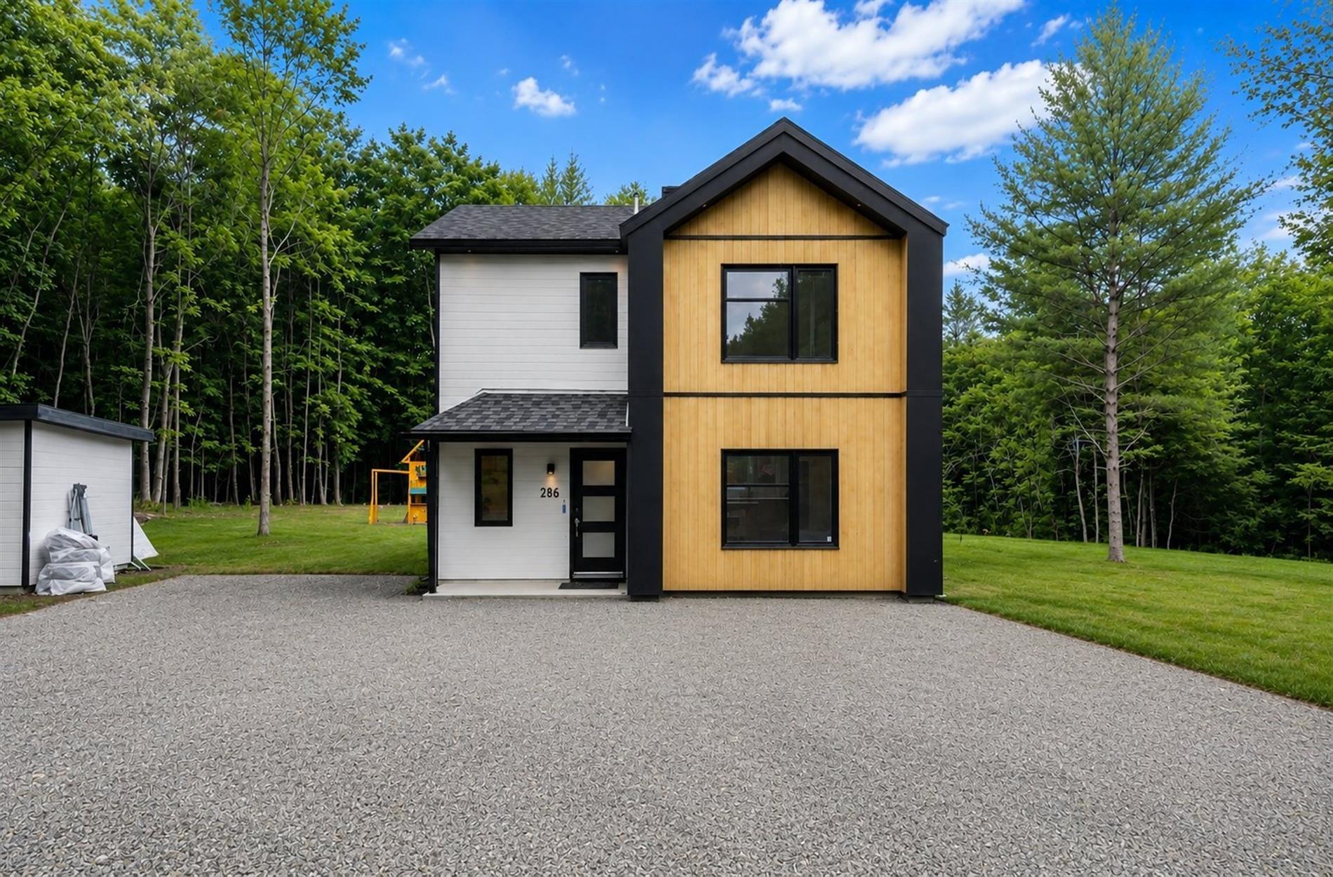 256 Ch. de Mille-Isles — photo 1