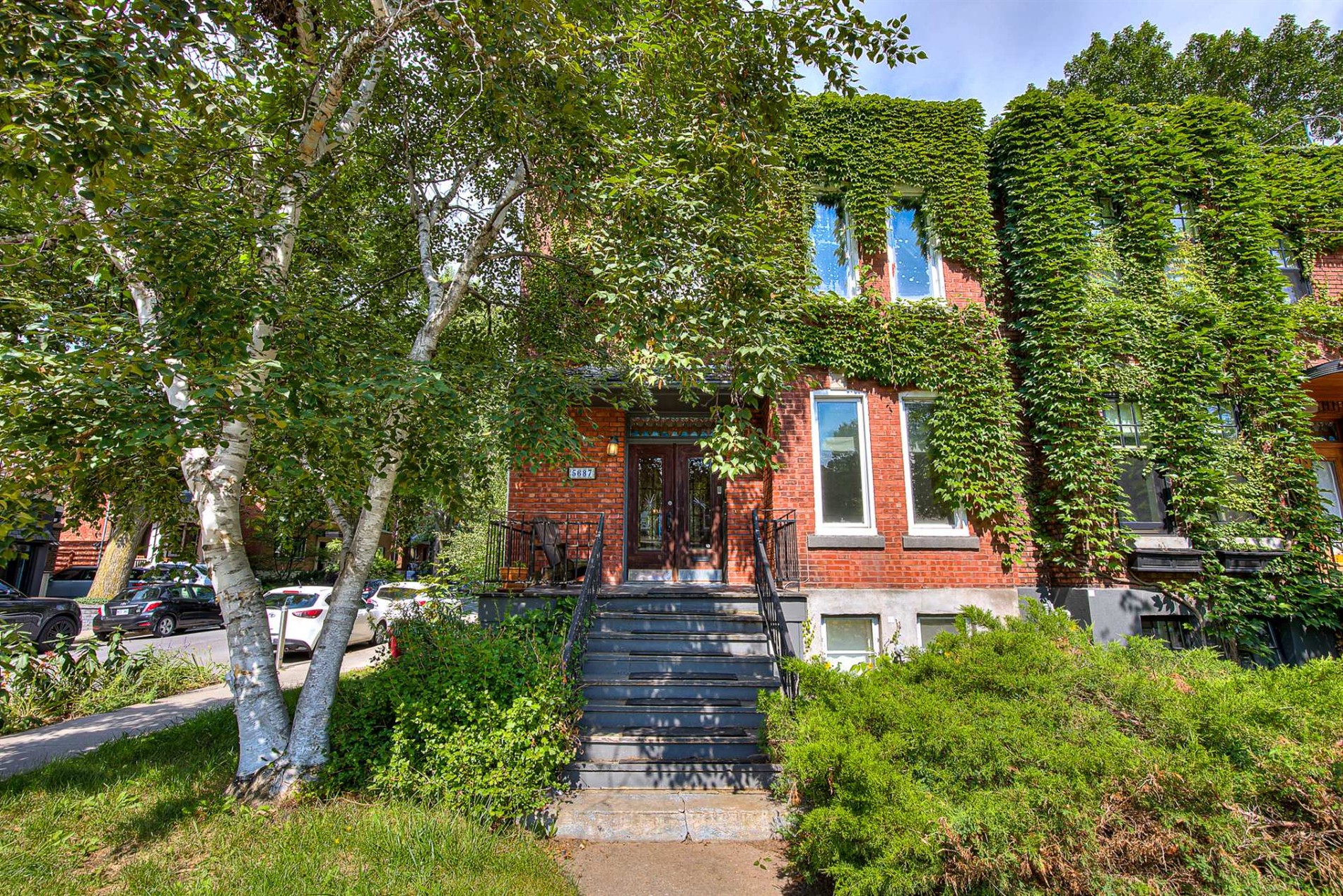 5687 Ch. de la Côte-St-Antoine — photo 1