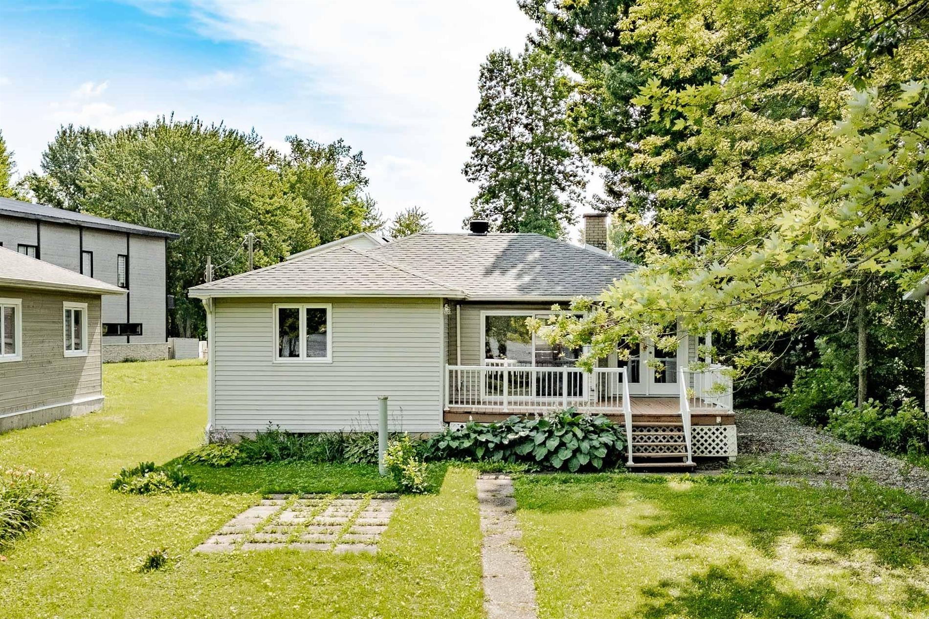 244 Rue Larochelle — photo 1